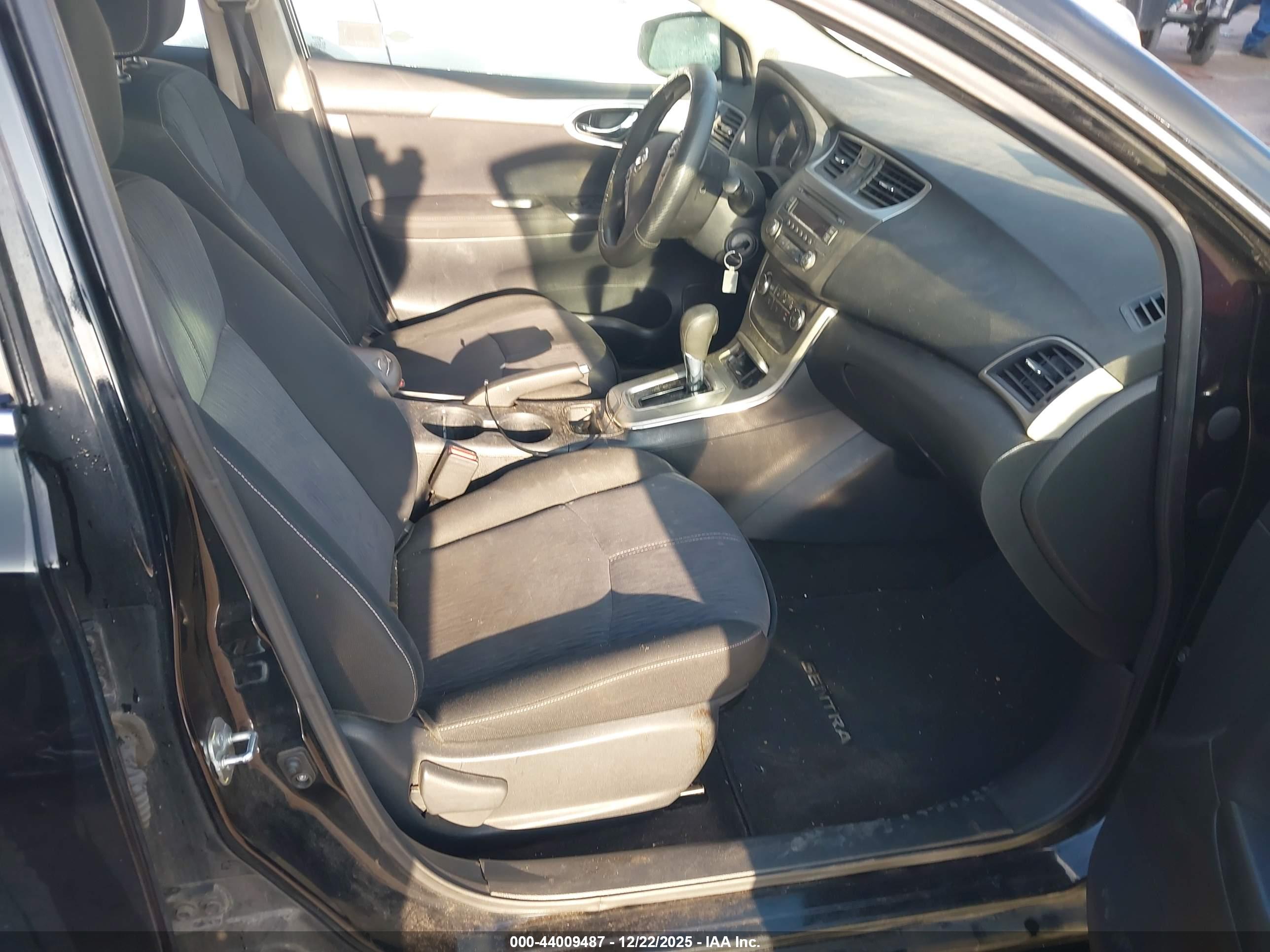 NISSAN SENTRA image 5