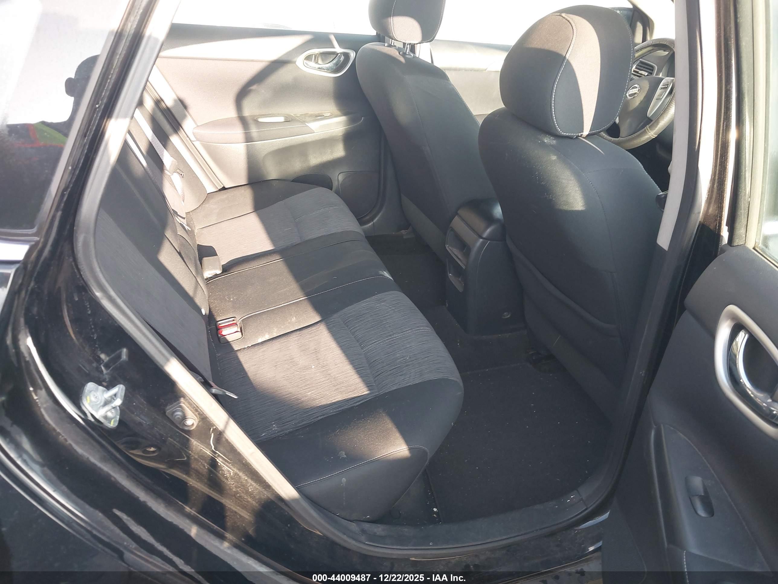 NISSAN SENTRA image 8