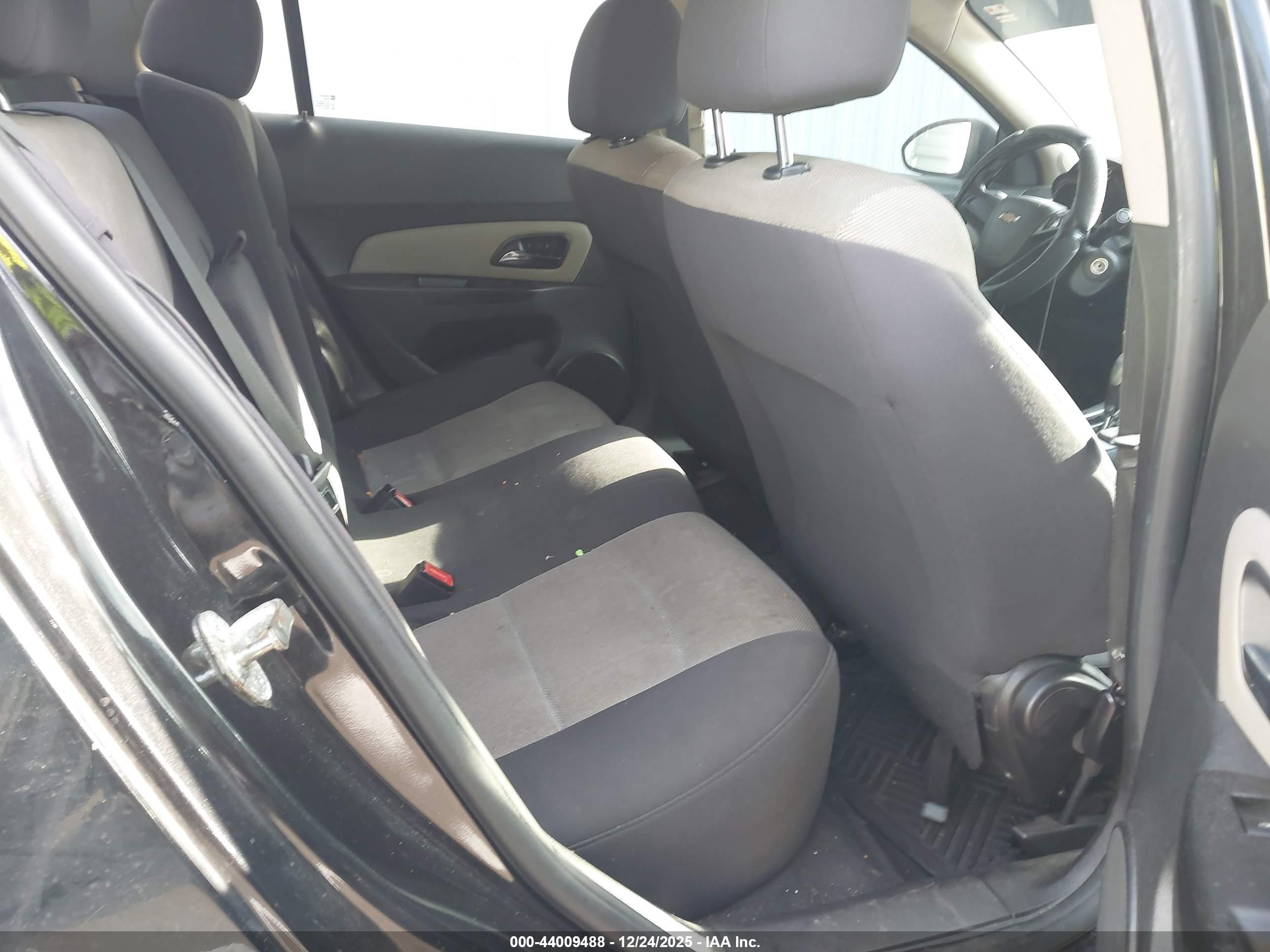 CHEVROLET CRUZE image 8
