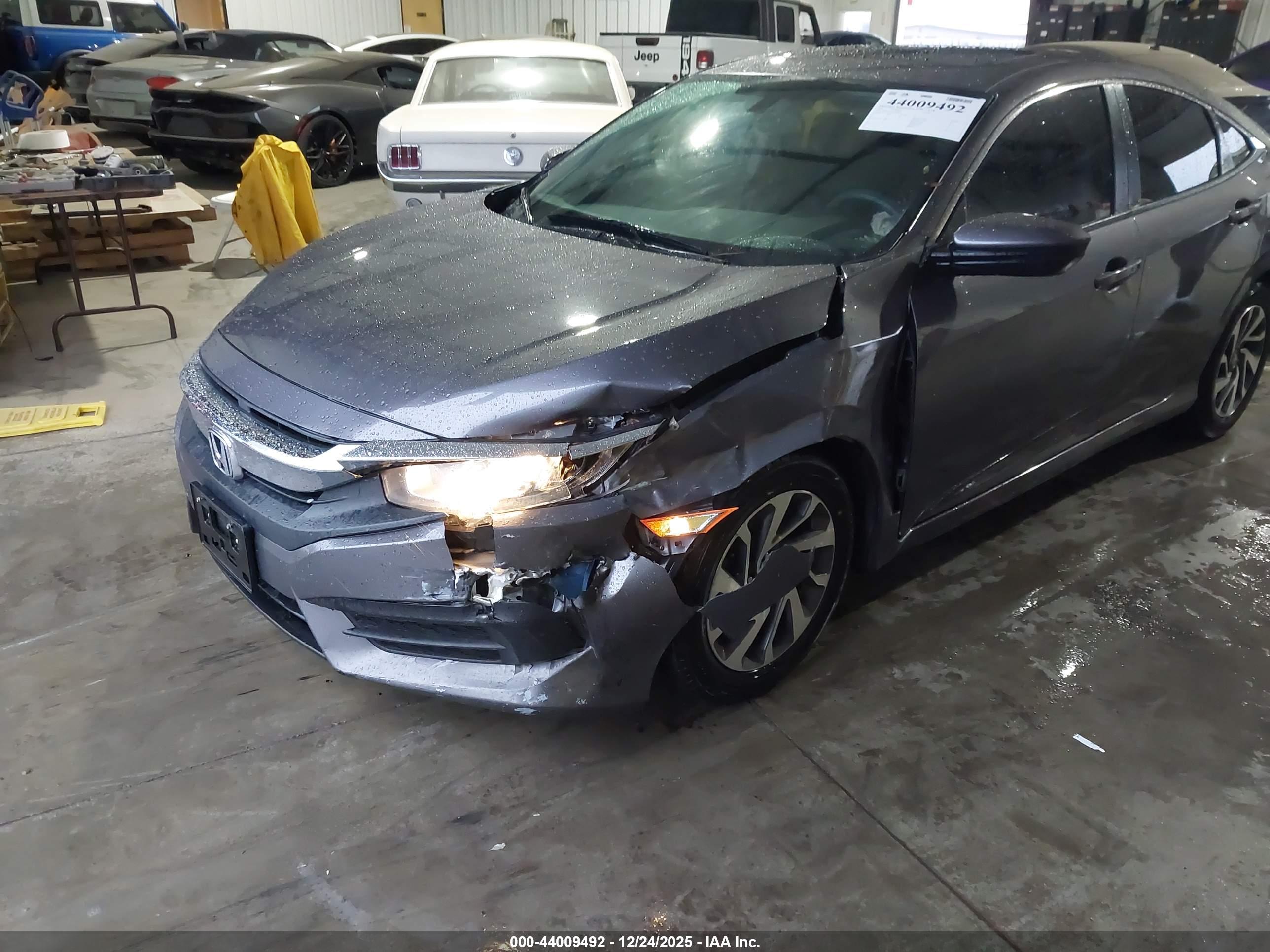 HONDA CIVIC image 6