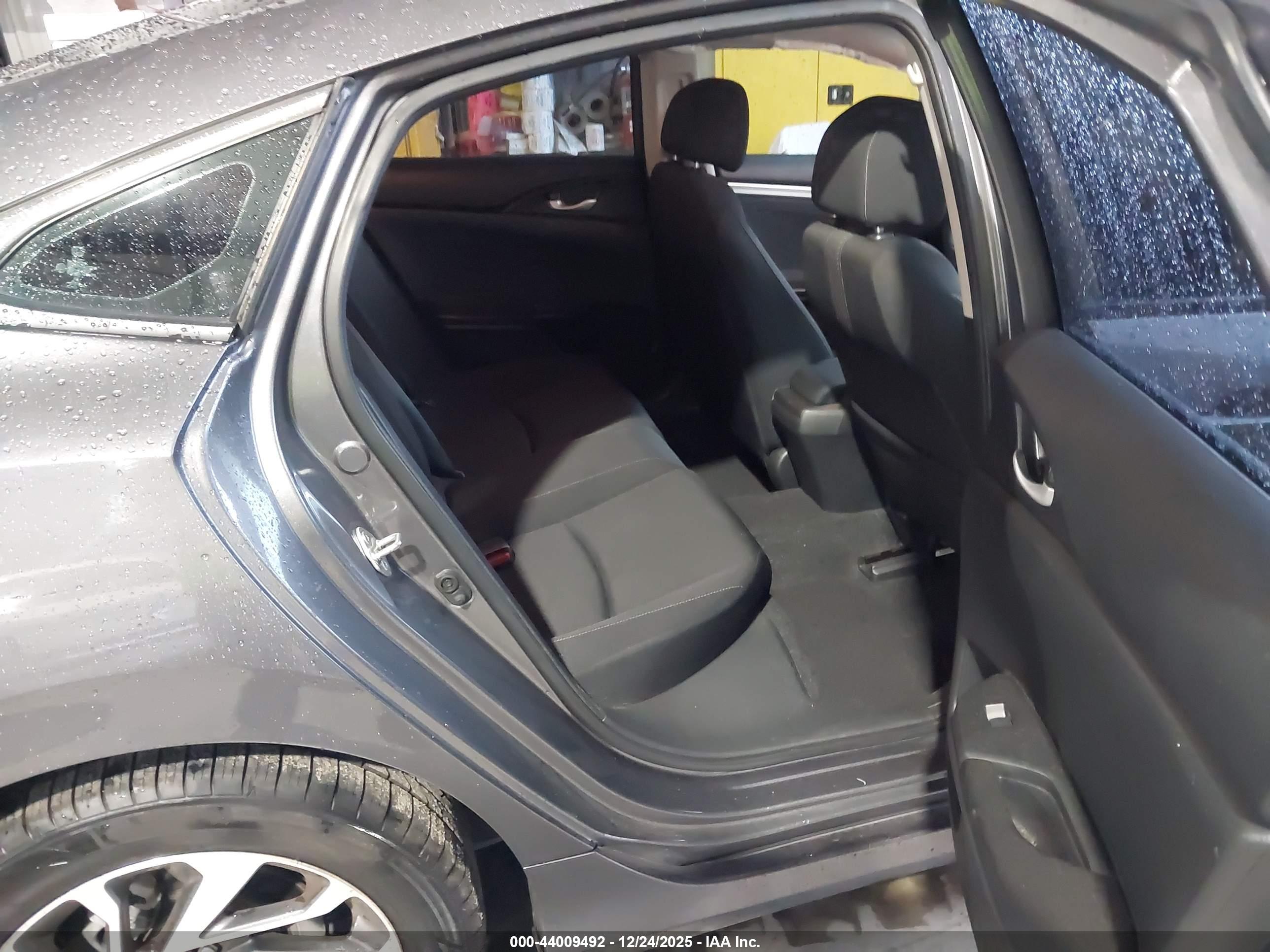 HONDA CIVIC image 8