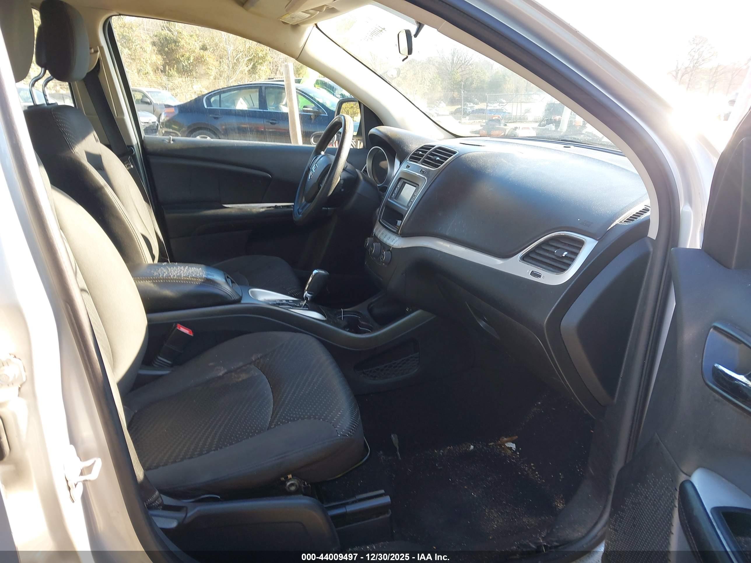 DODGE JOURNEY image 5