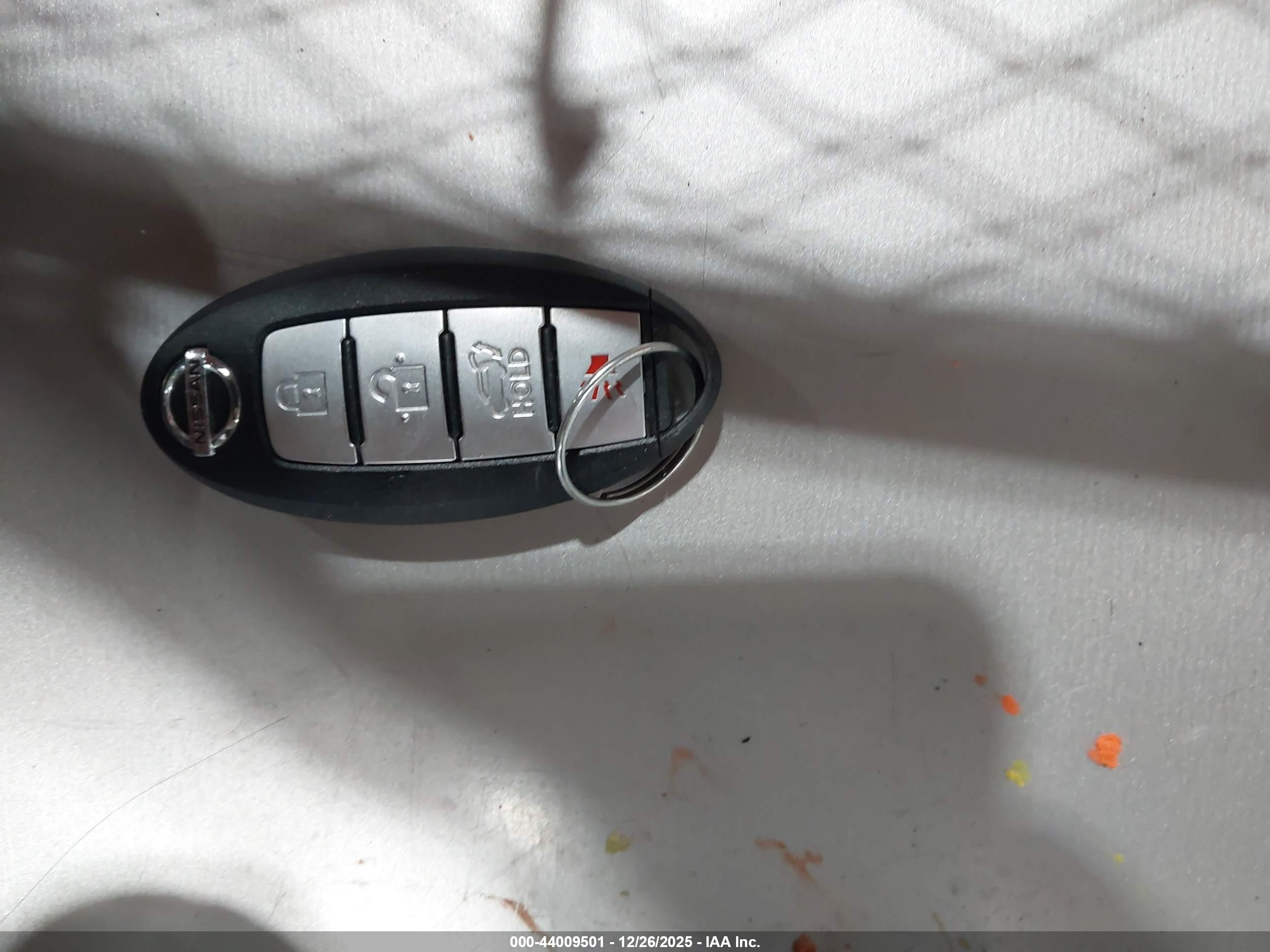 NISSAN ROGUE image 11