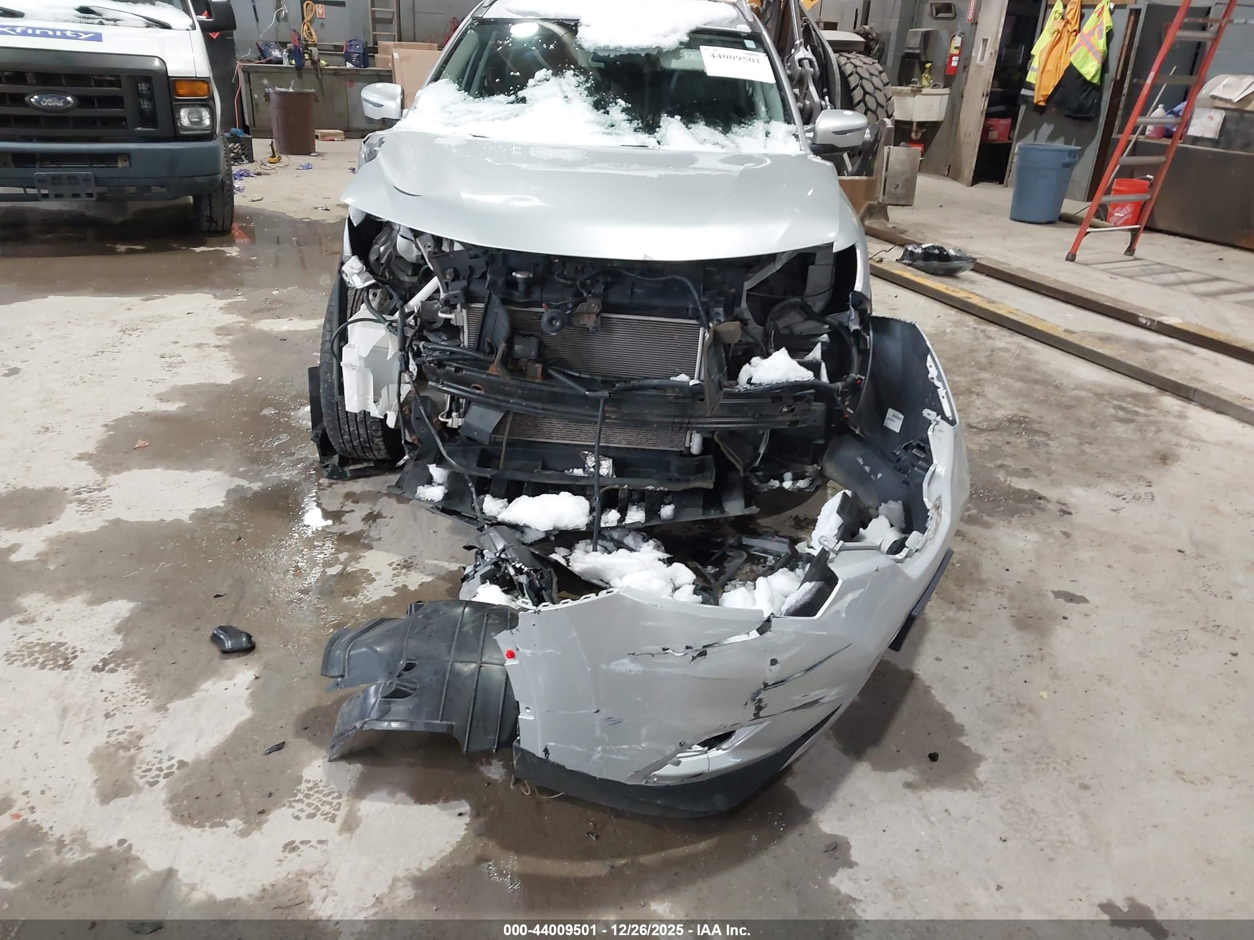 NISSAN ROGUE image 6