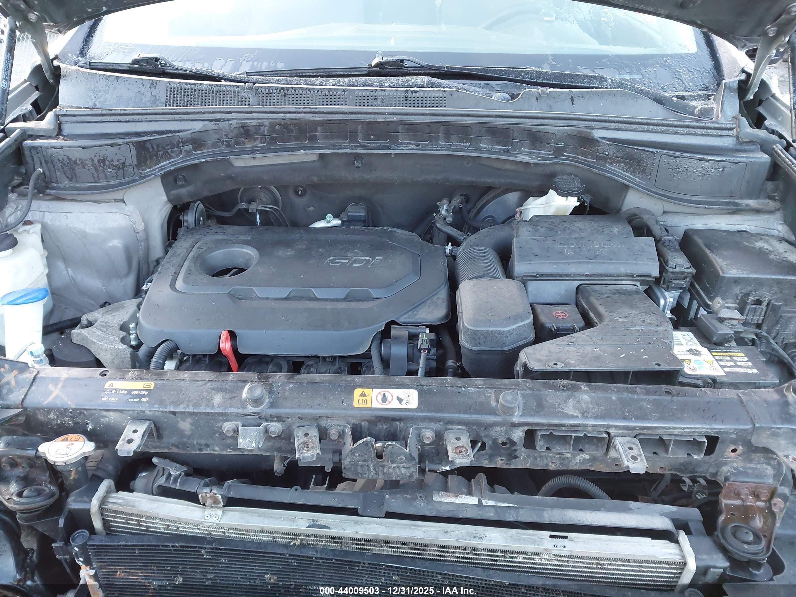 HYUNDAI SANTA image 10