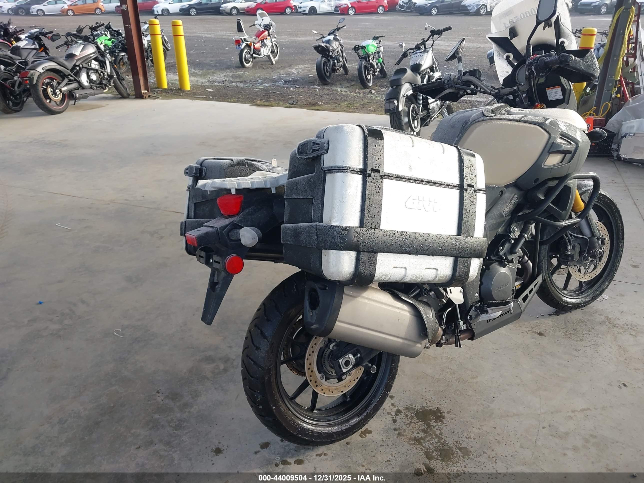 SUZUKI DL1000 image 4
