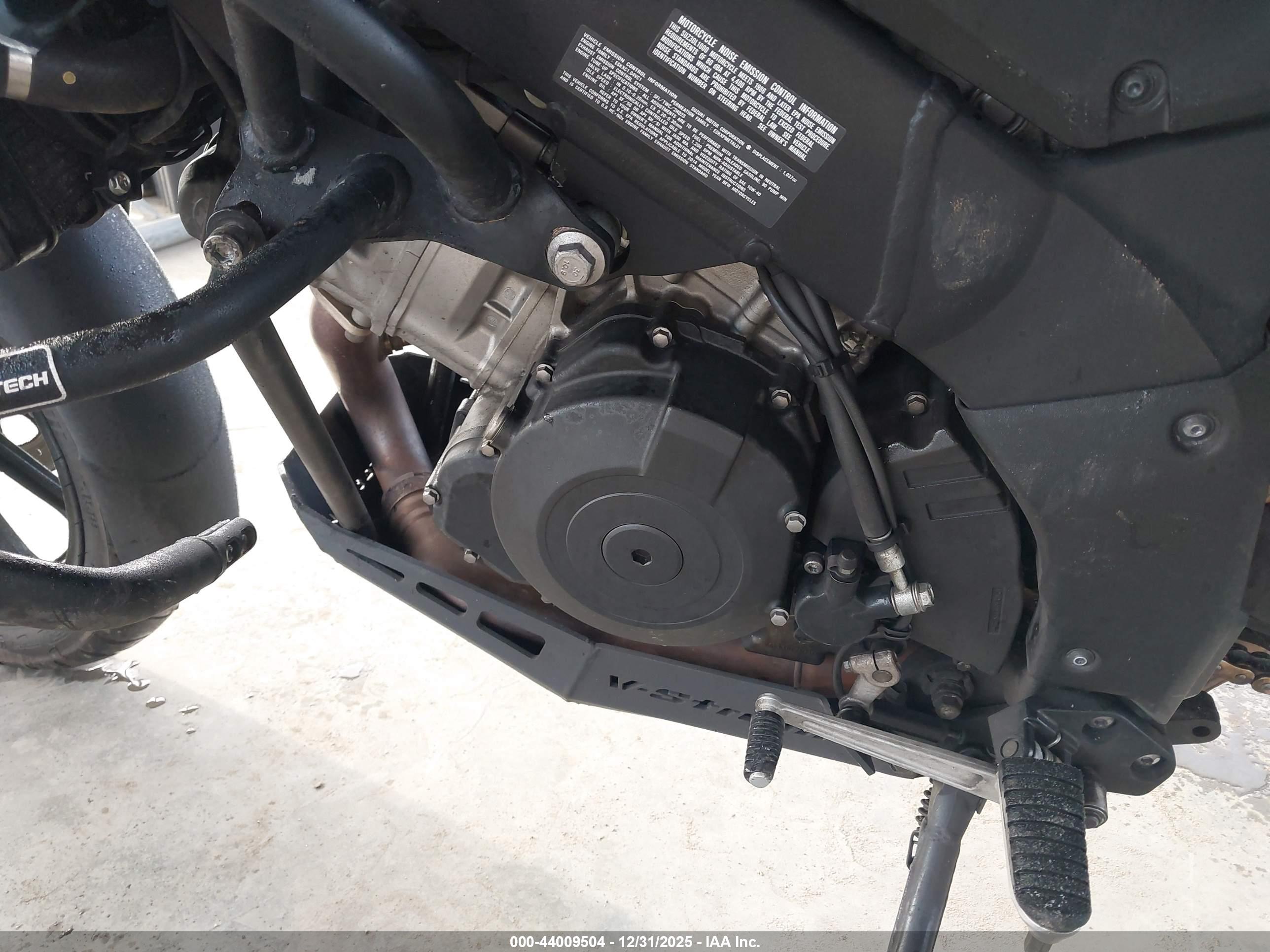 SUZUKI DL1000 image 9