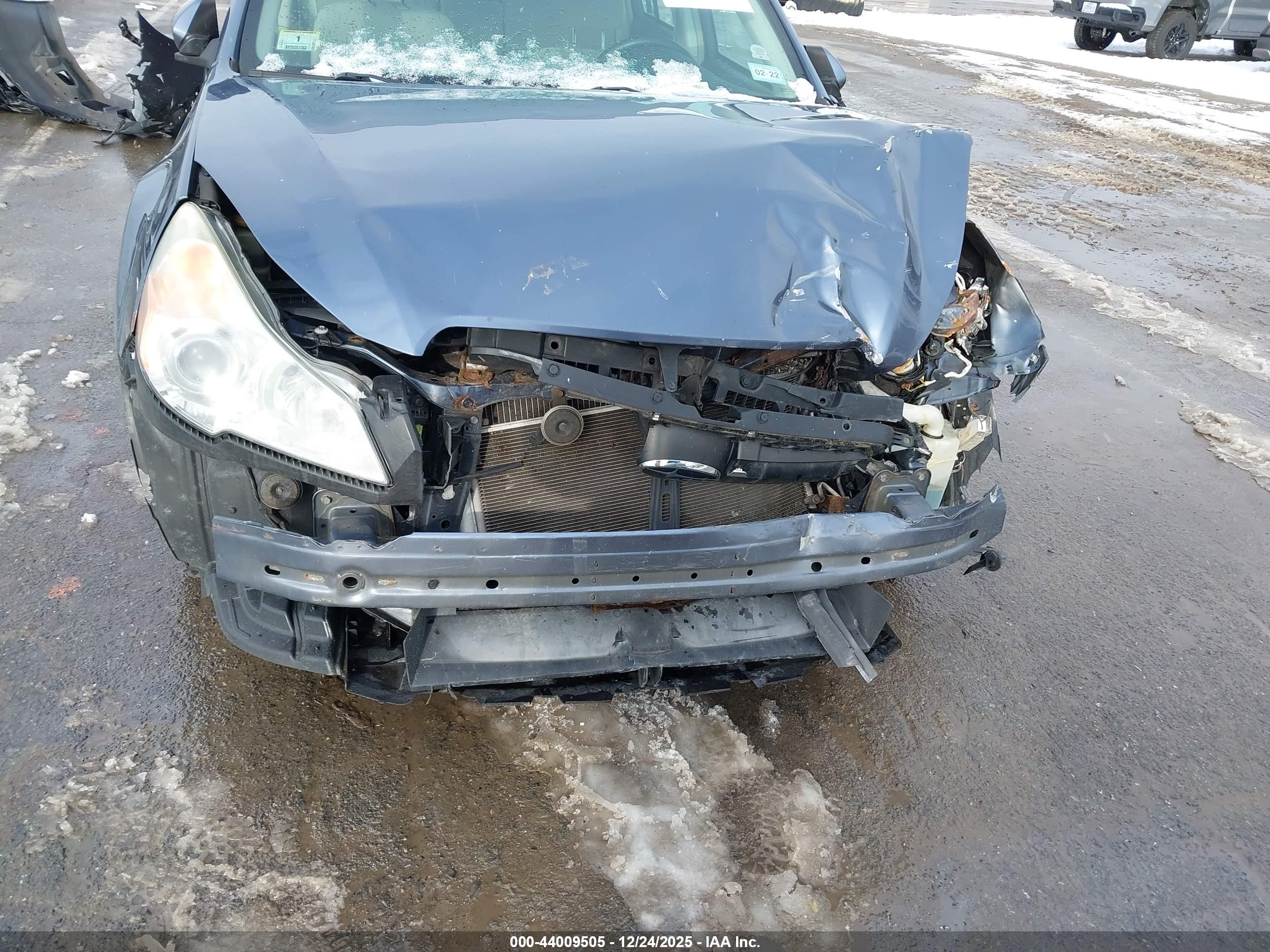 SUBARU LEGACY image 6