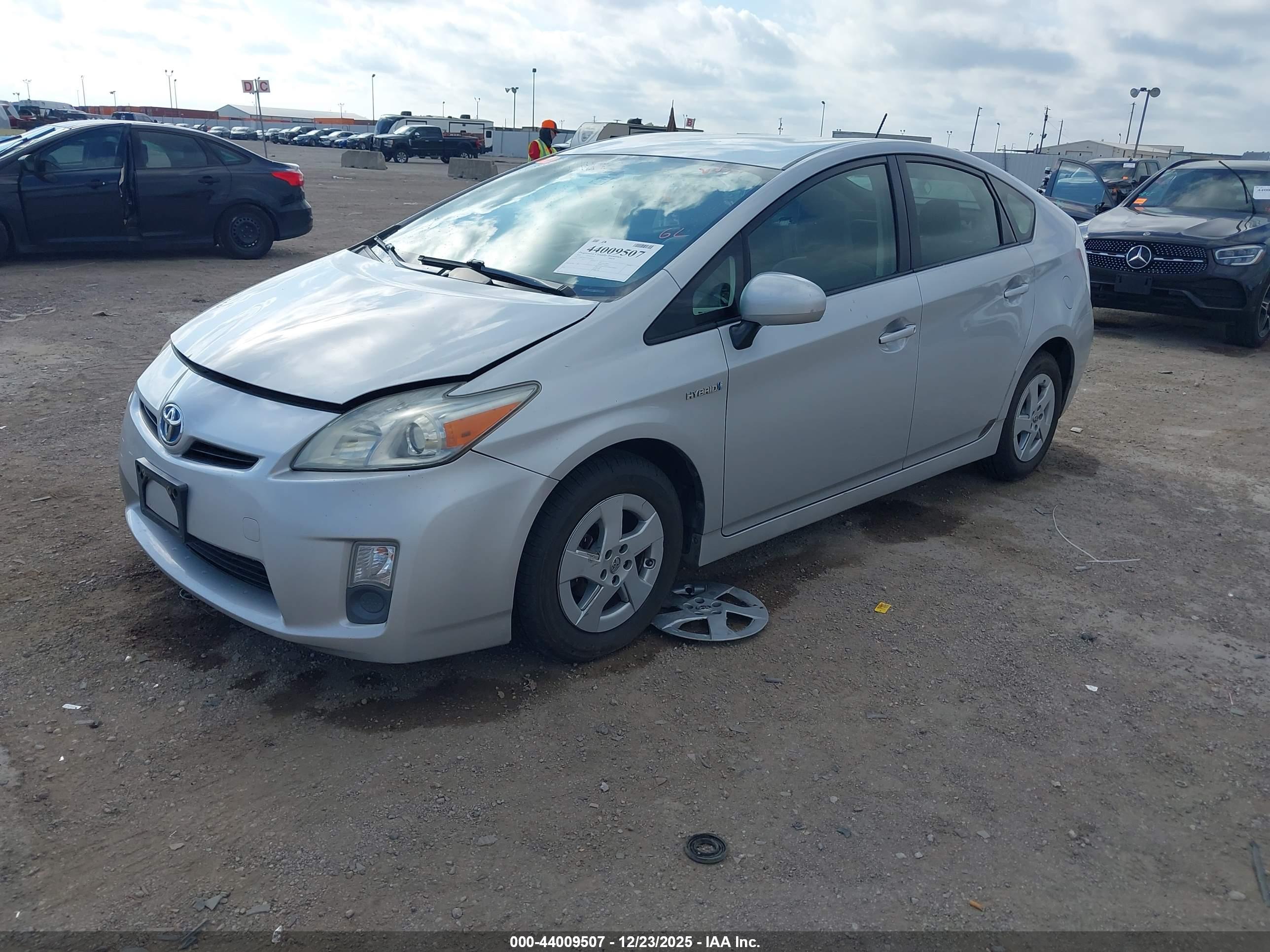 TOYOTA PRIUS image 2