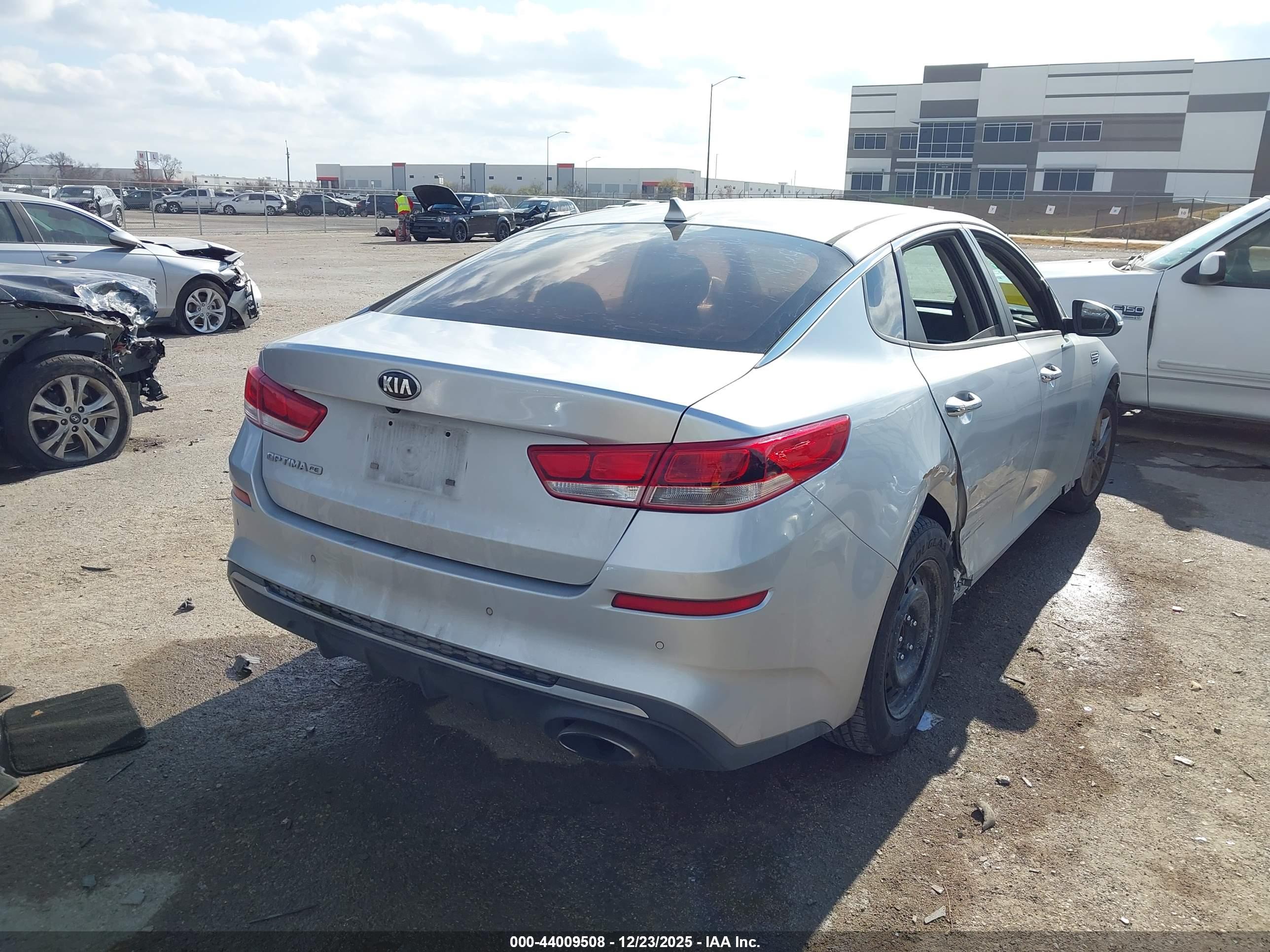 KIA OPTIMA image 4