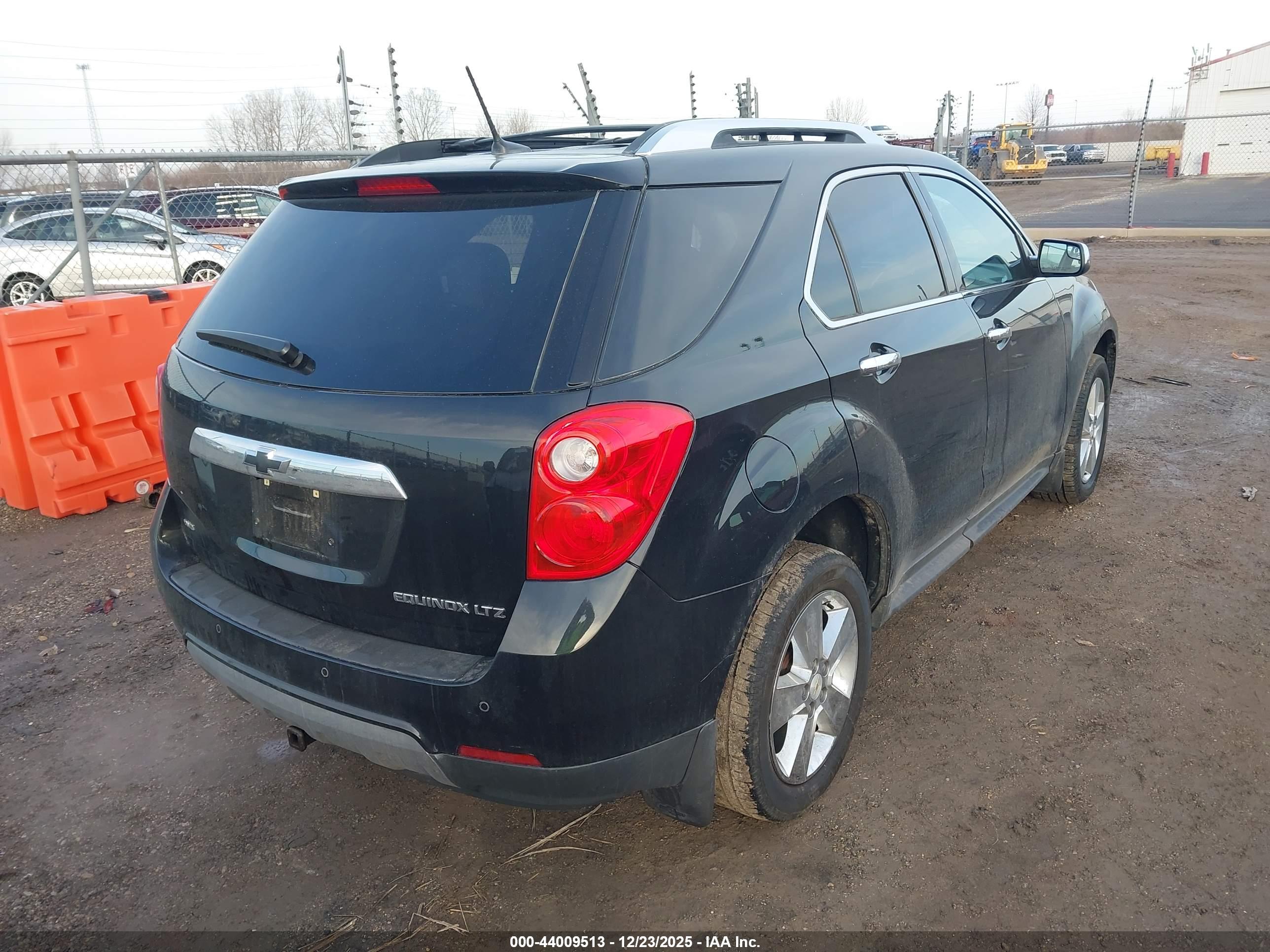 CHEVROLET EQUINOX image 4