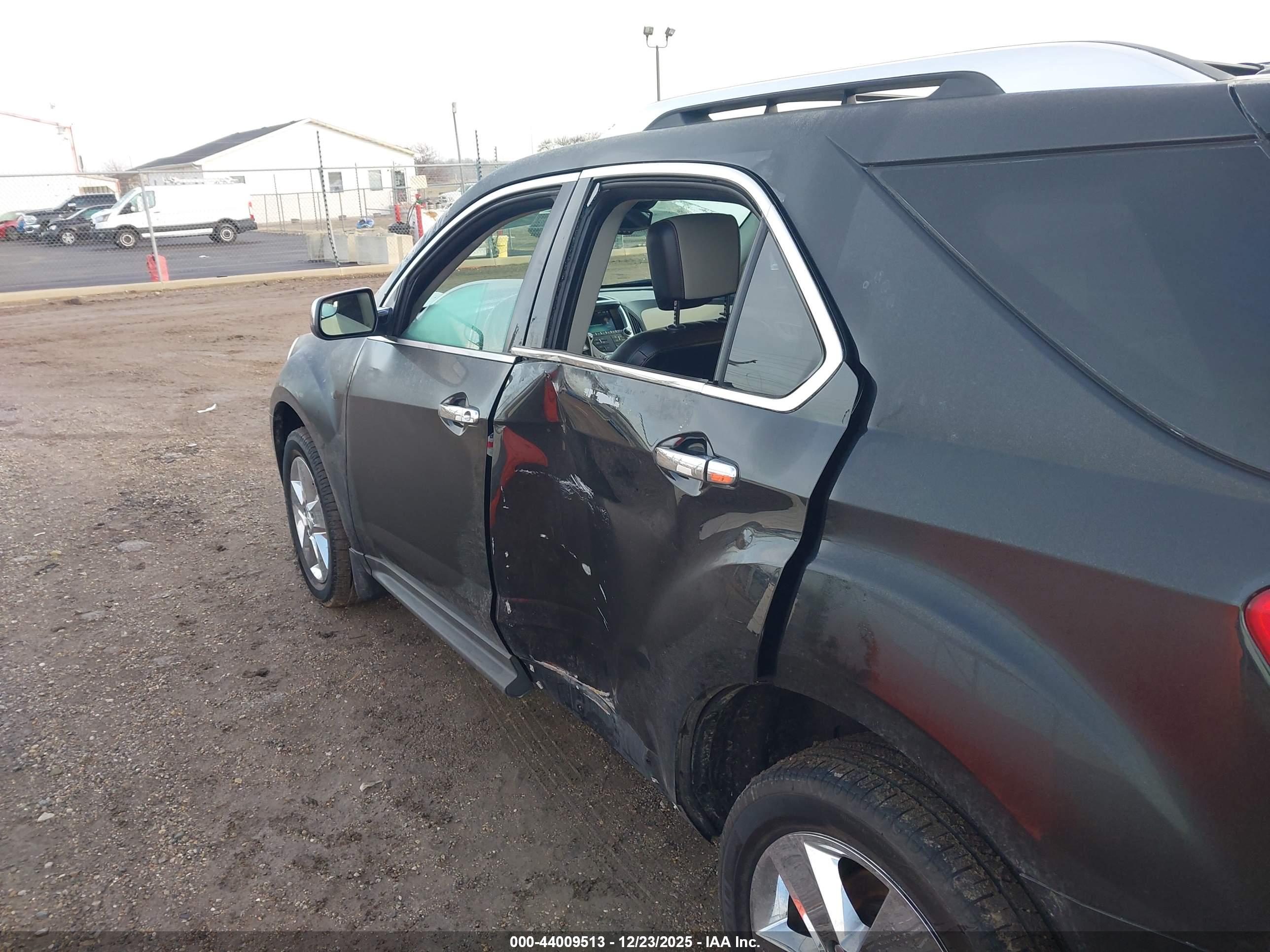 CHEVROLET EQUINOX image 6