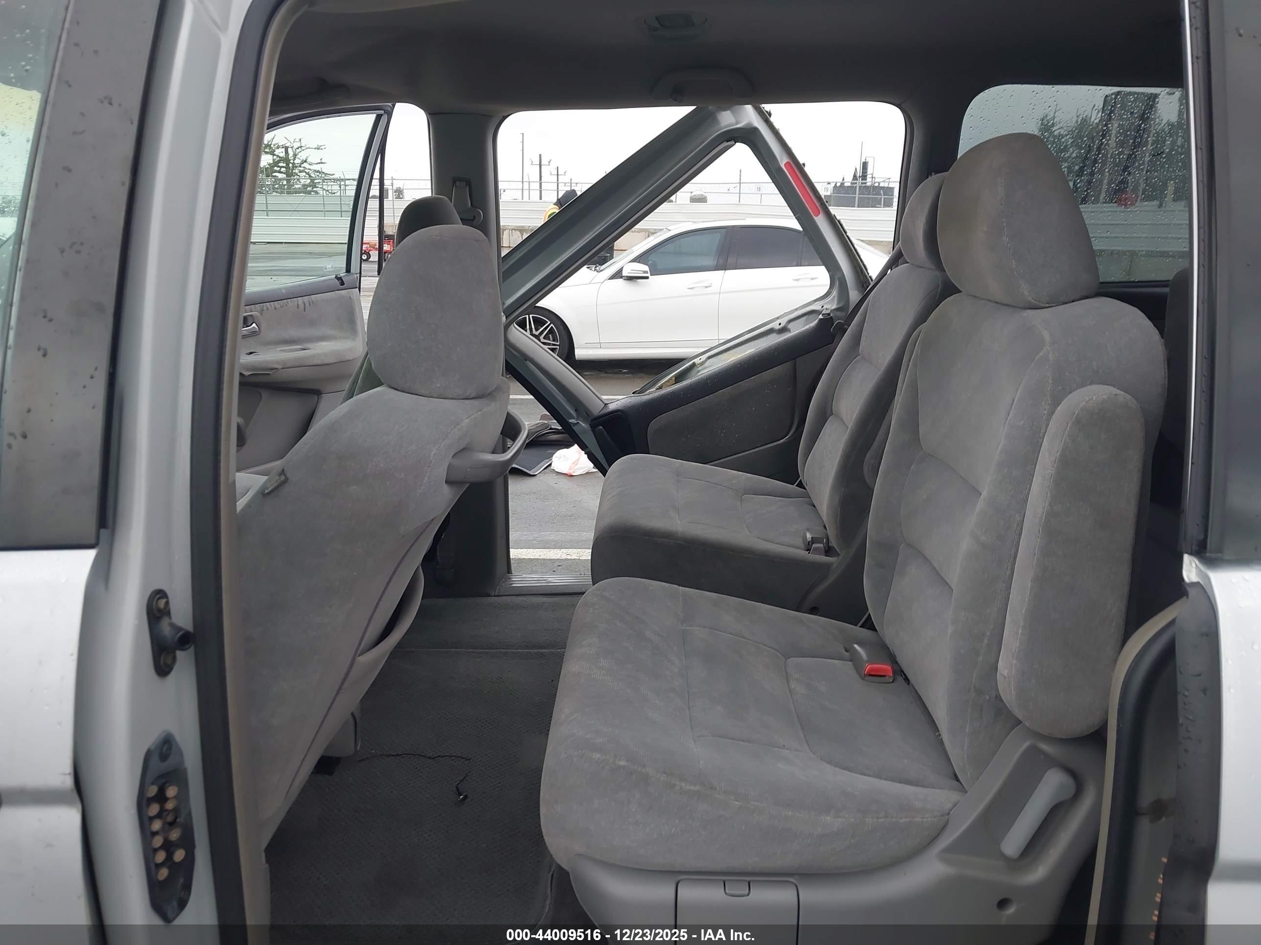 HONDA ODYSSEY image 8