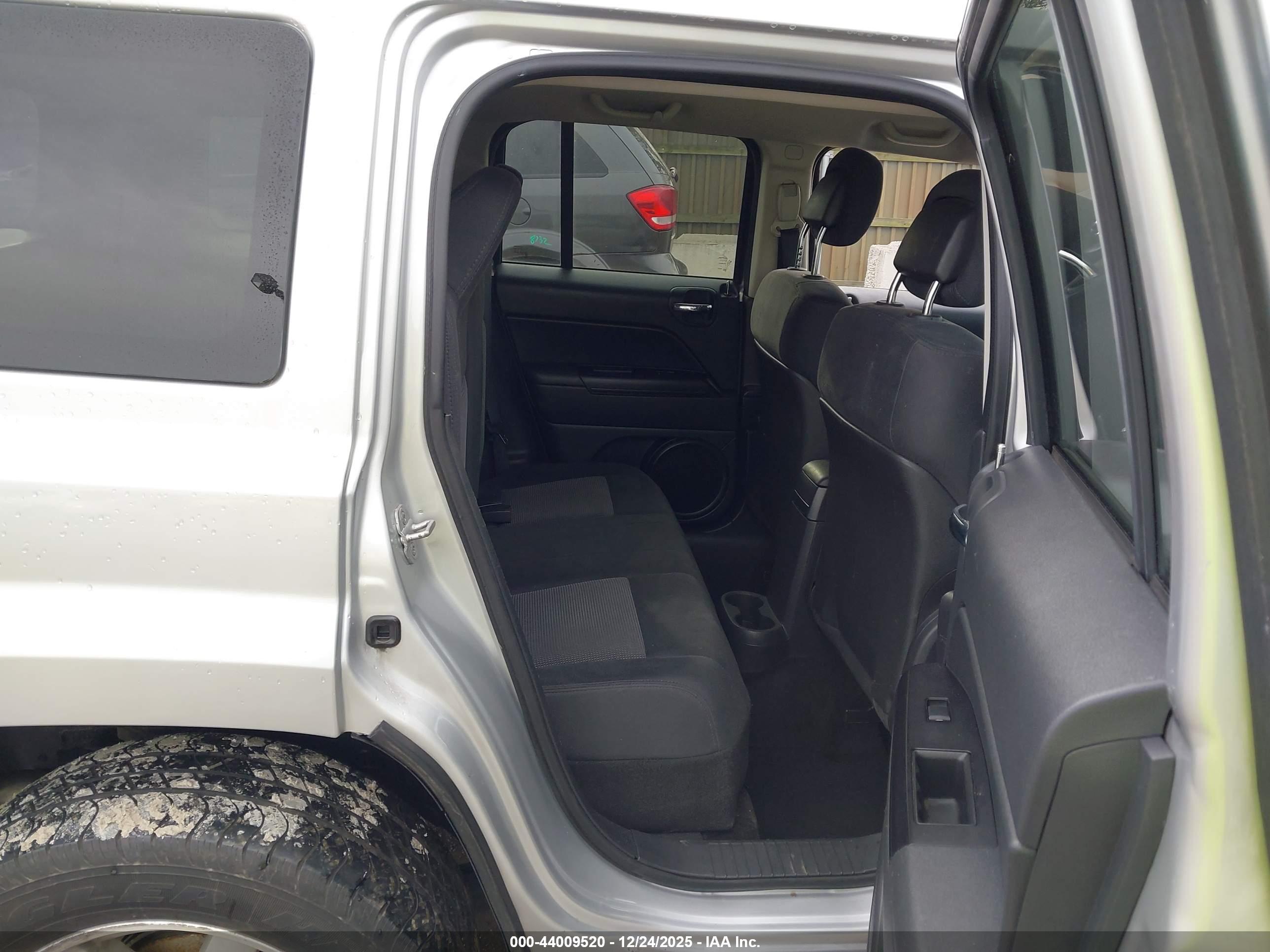 JEEP PATRIOT image 8