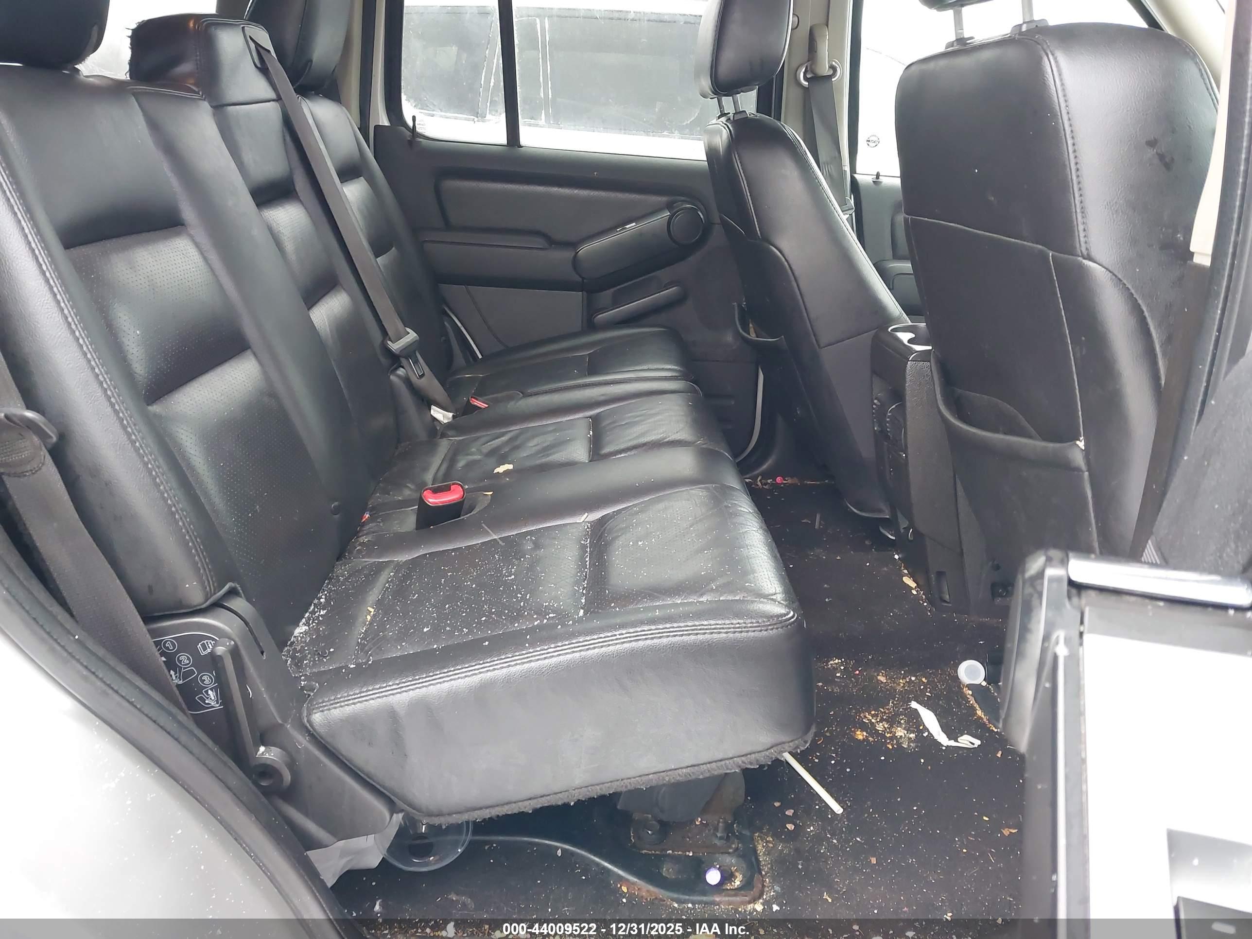 MERCURY MOUNTAINEER image 8