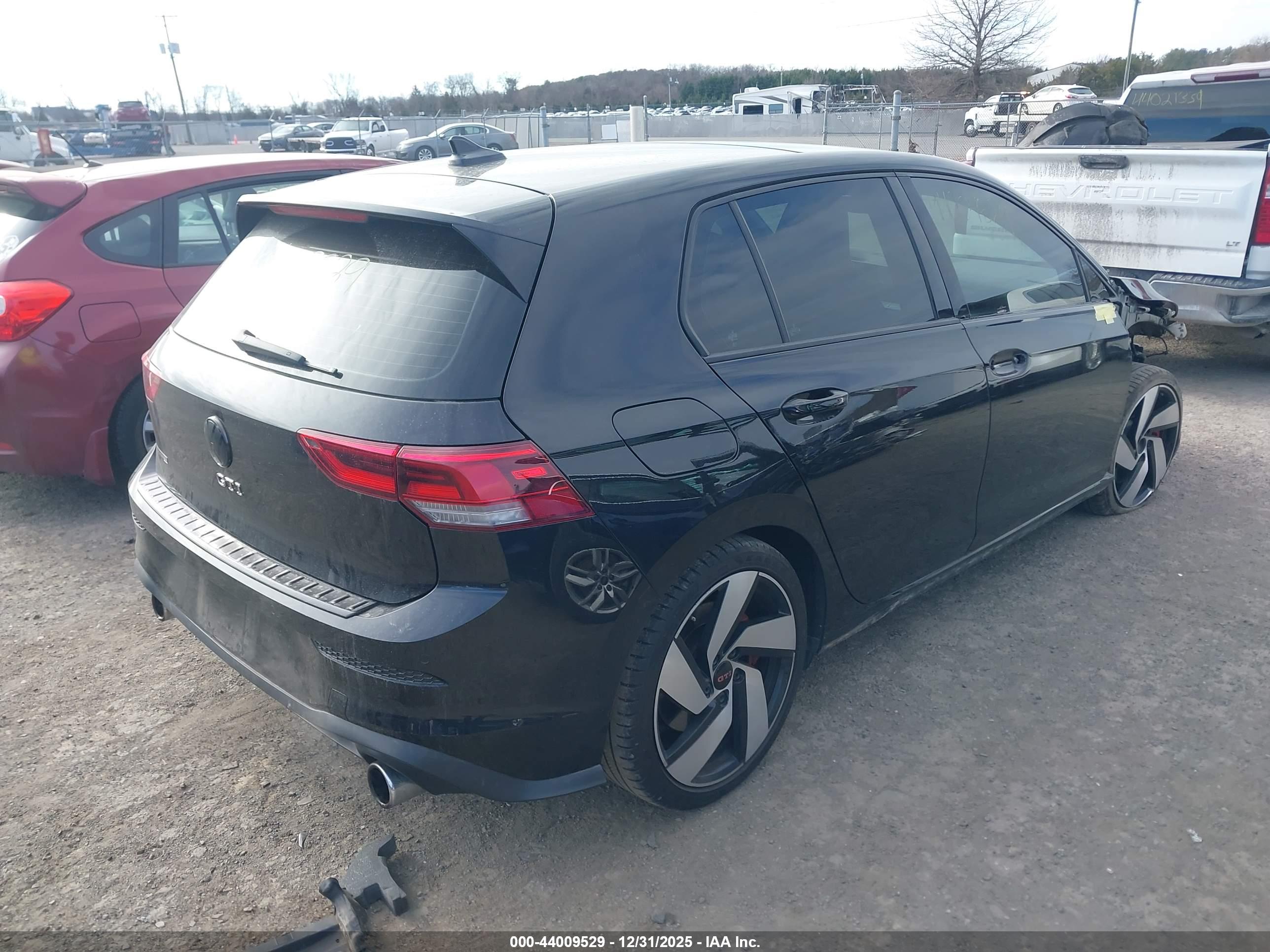 VOLKSWAGEN GOLF image 4