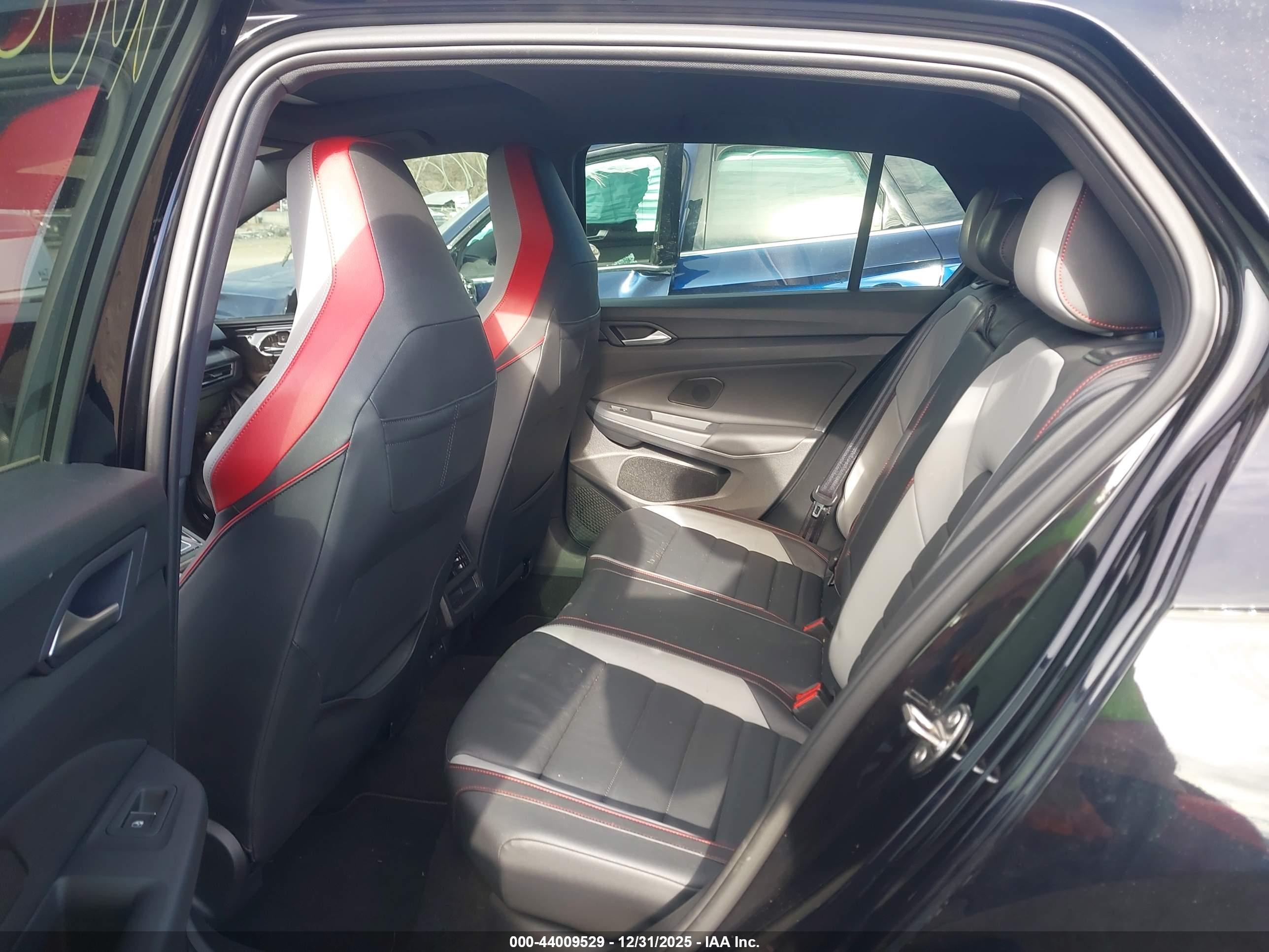 VOLKSWAGEN GOLF image 8
