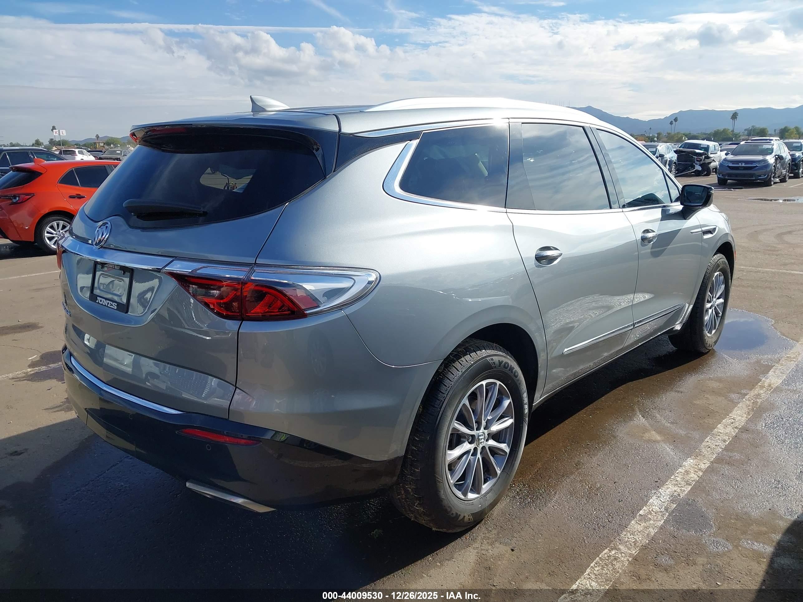 BUICK ENCLAVE image 4