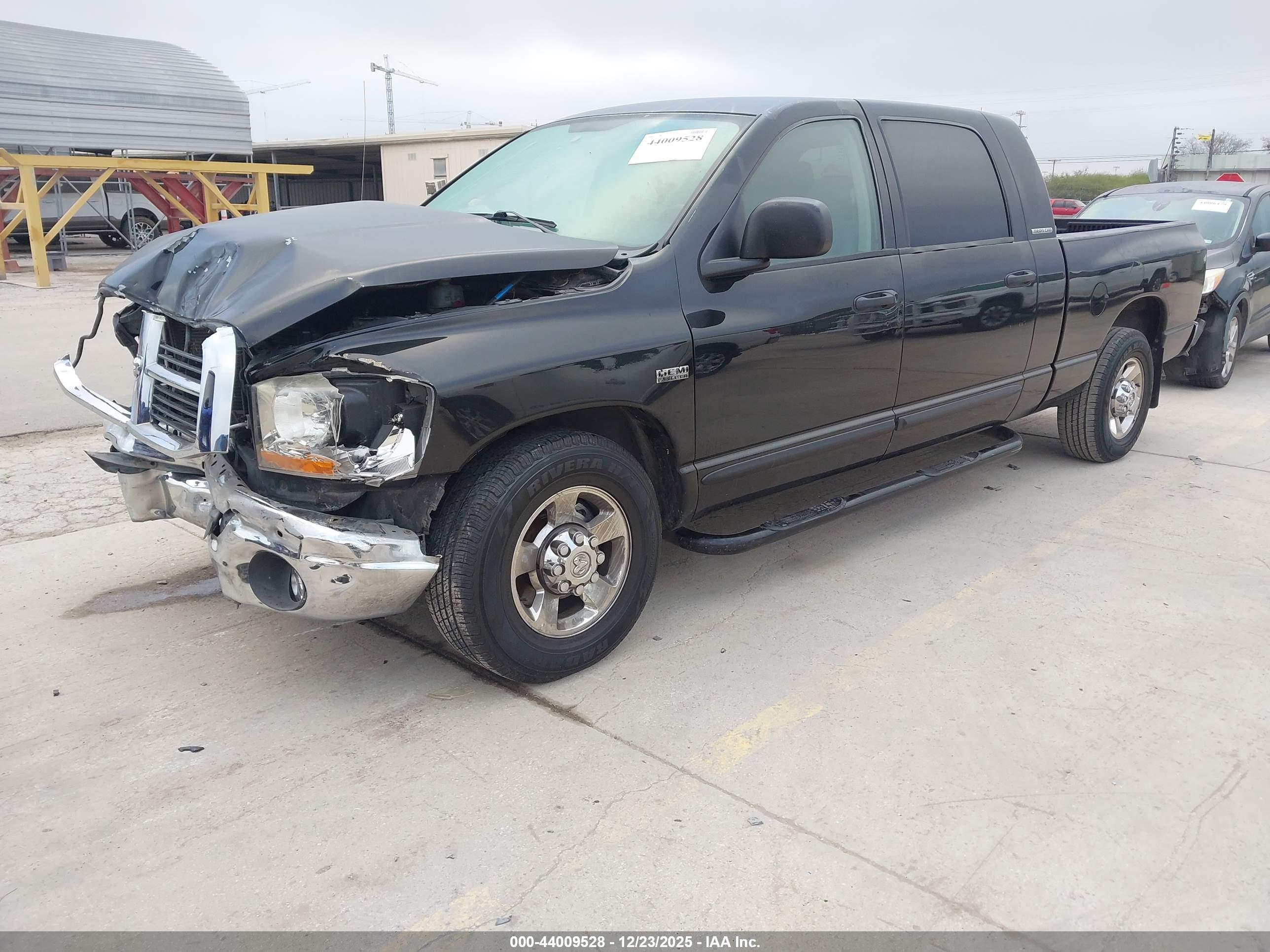 DODGE RAM image 2