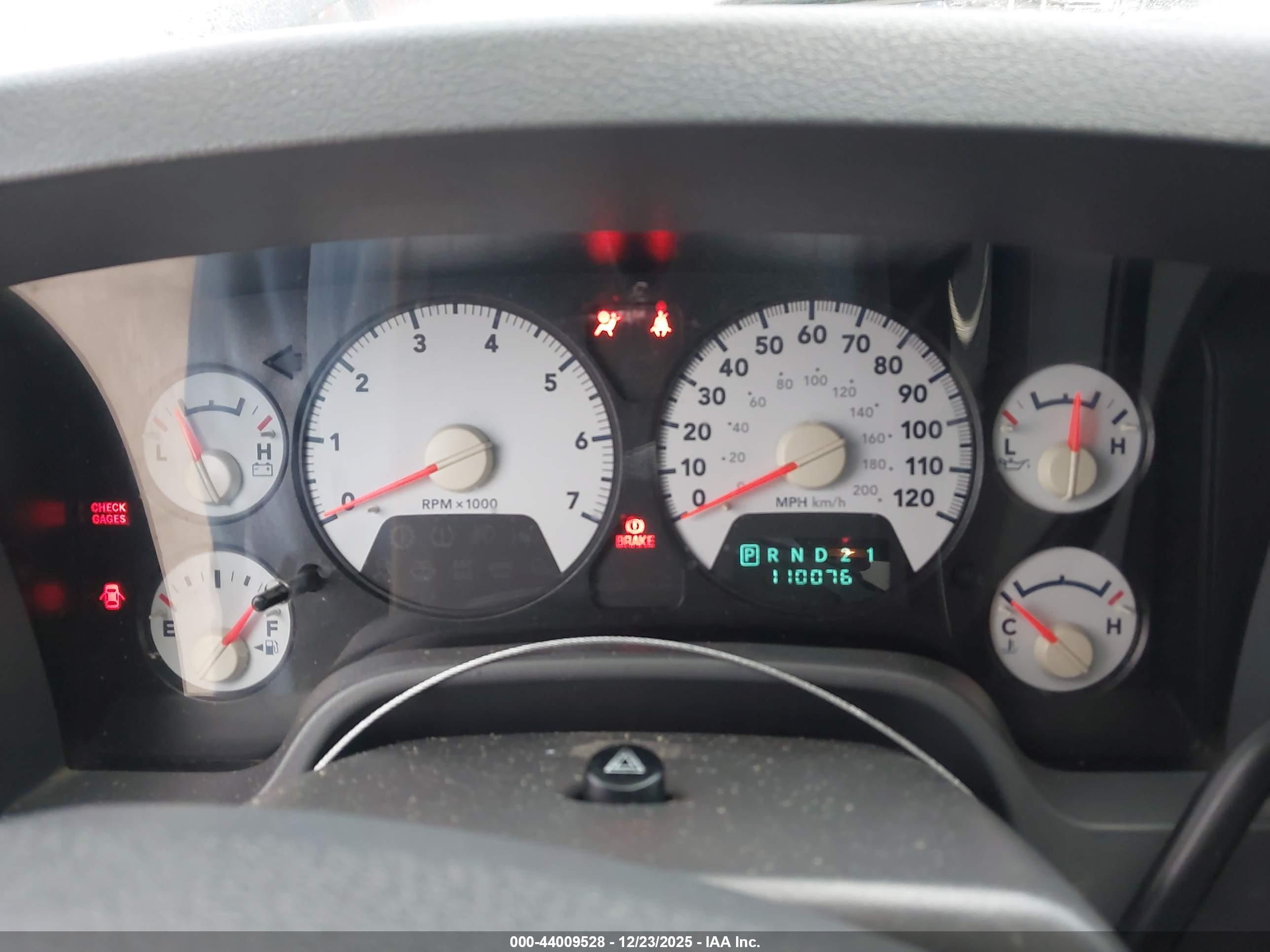 DODGE RAM image 7
