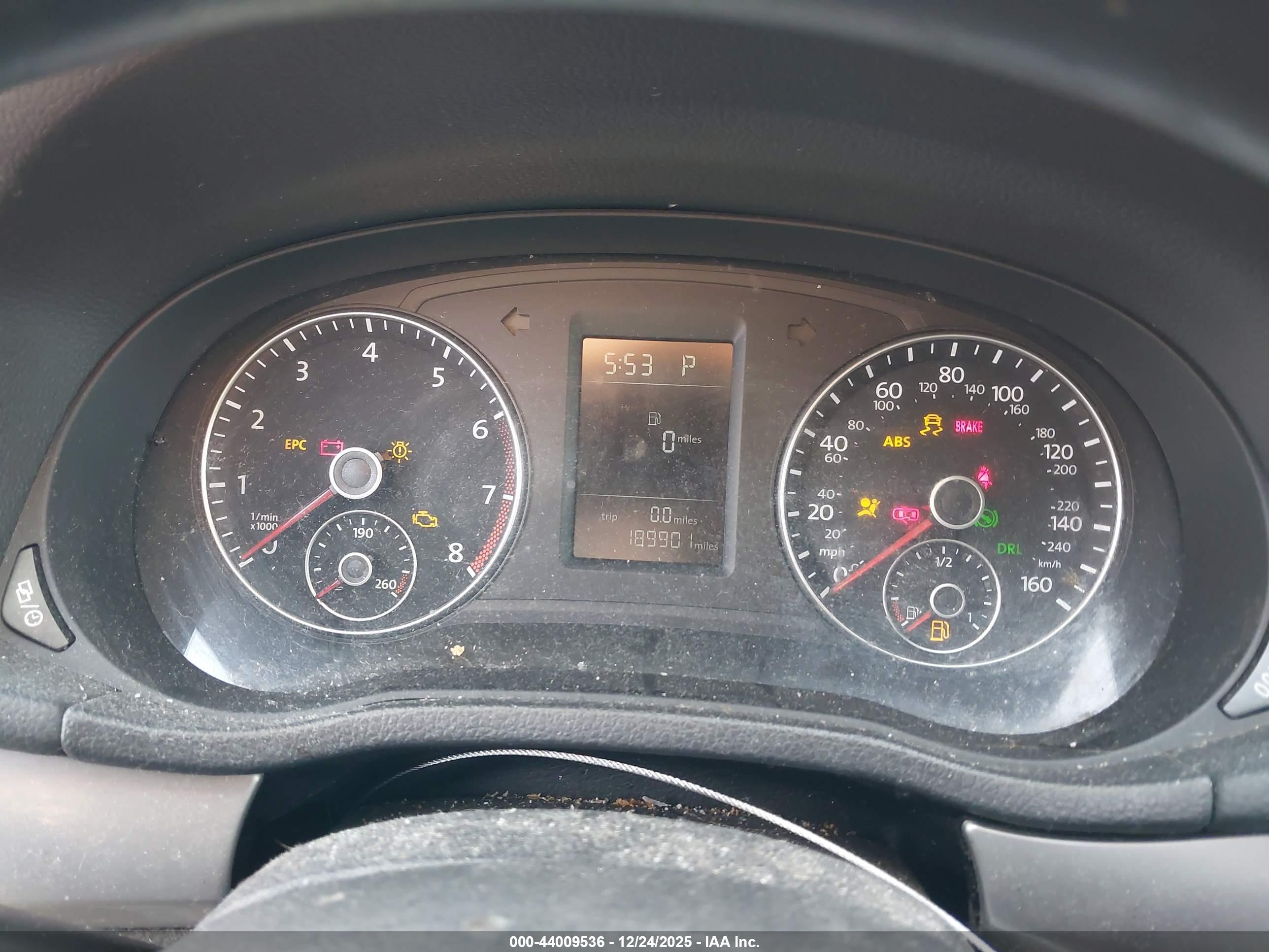 VOLKSWAGEN PASSAT image 7