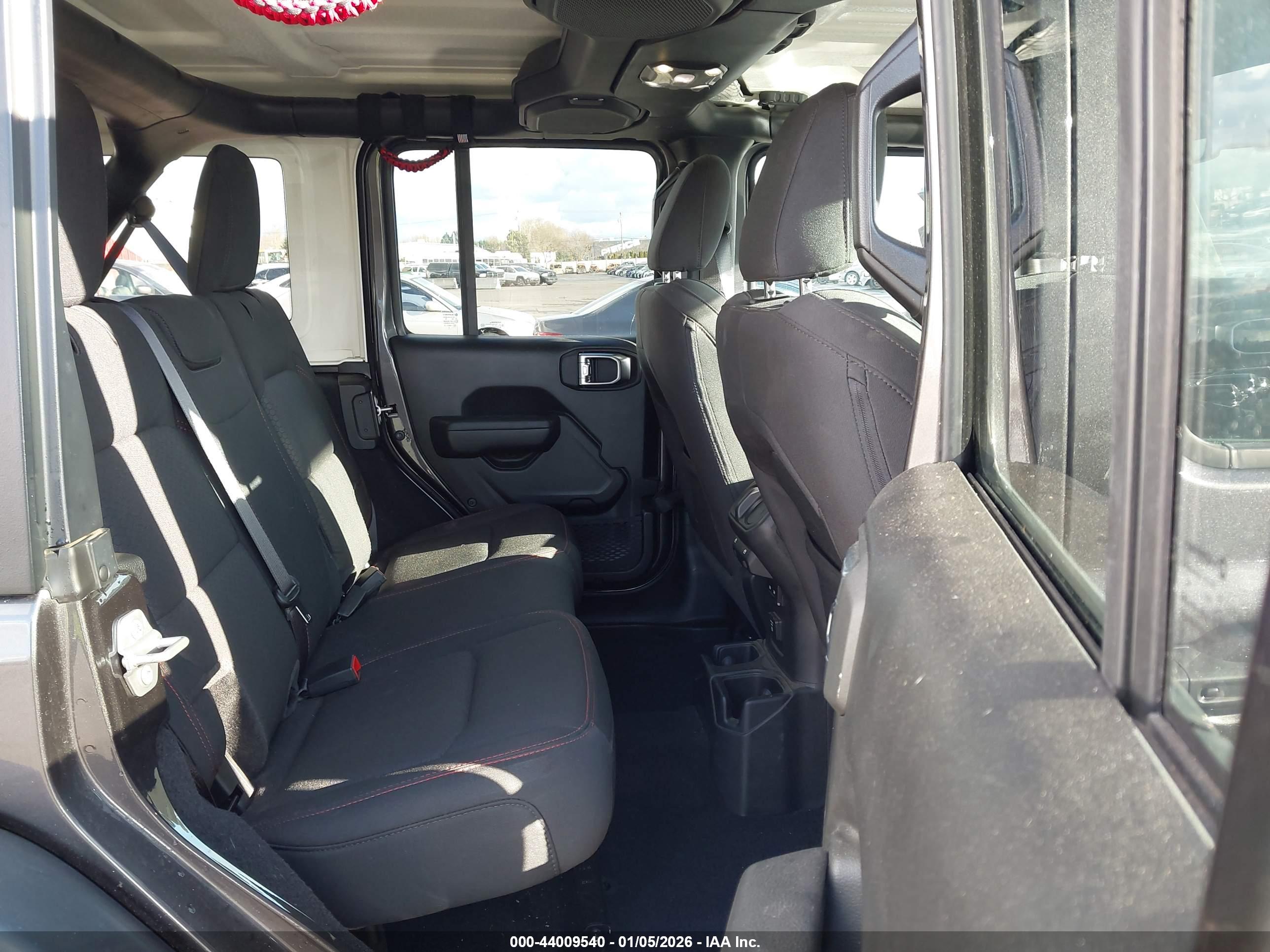 JEEP WRANGLER image 8