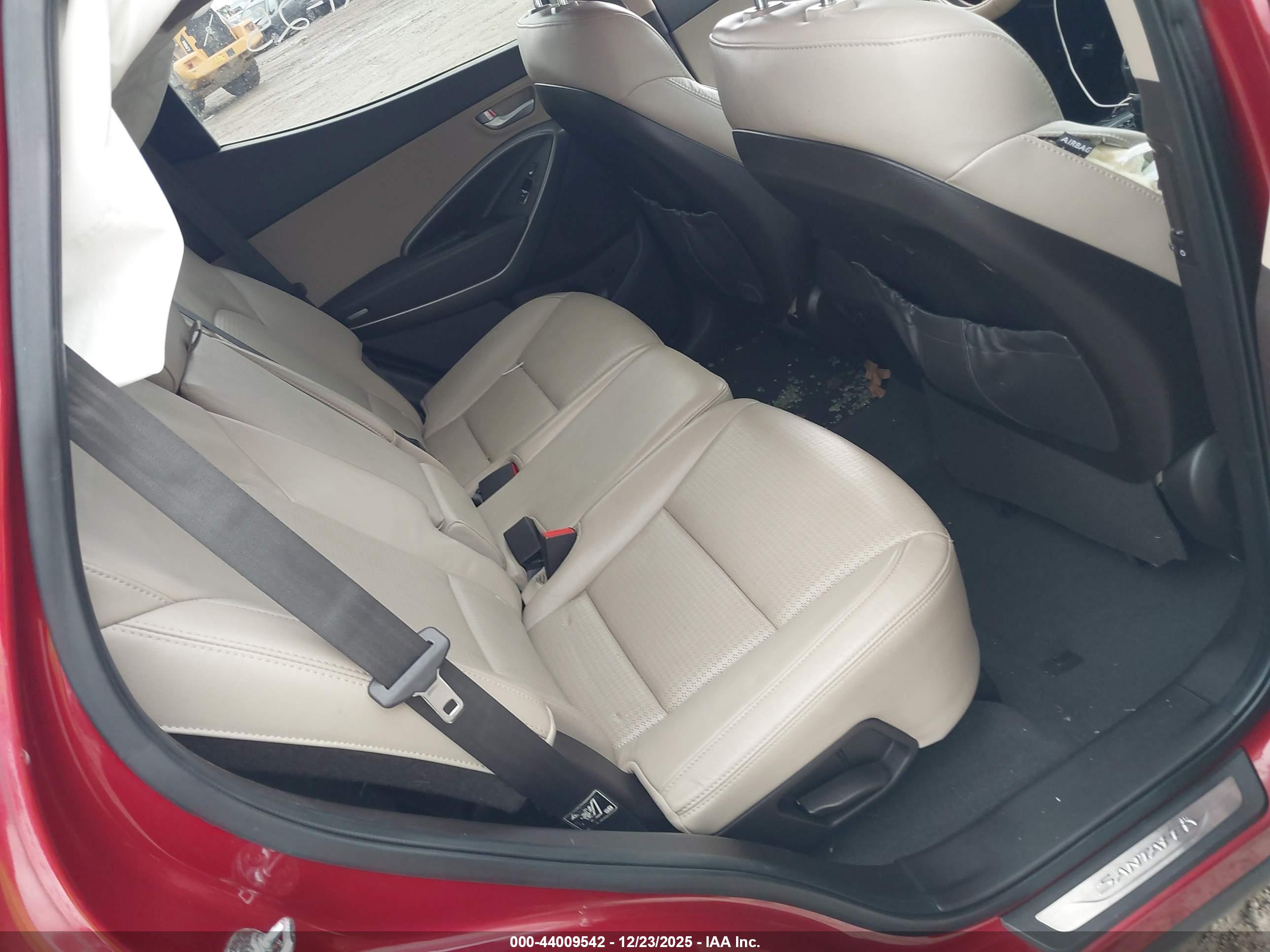 HYUNDAI SANTA image 8