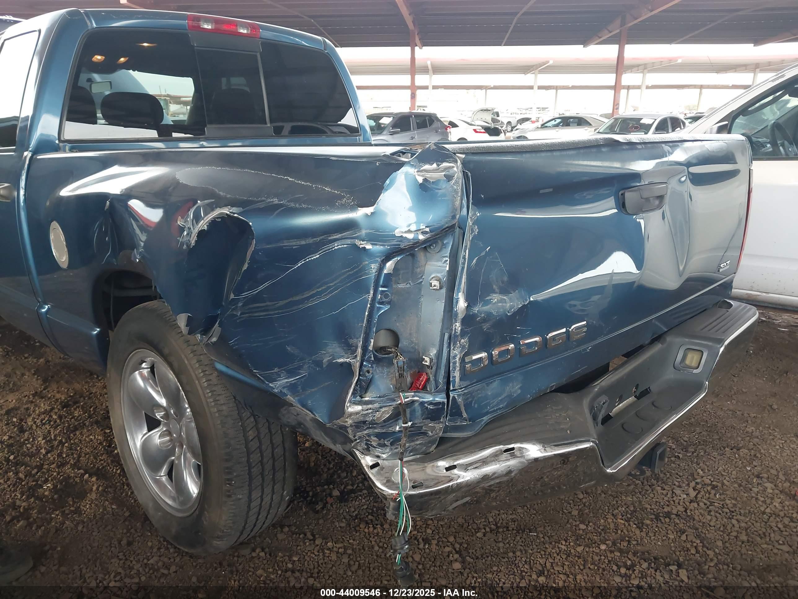 DODGE RAM image 6