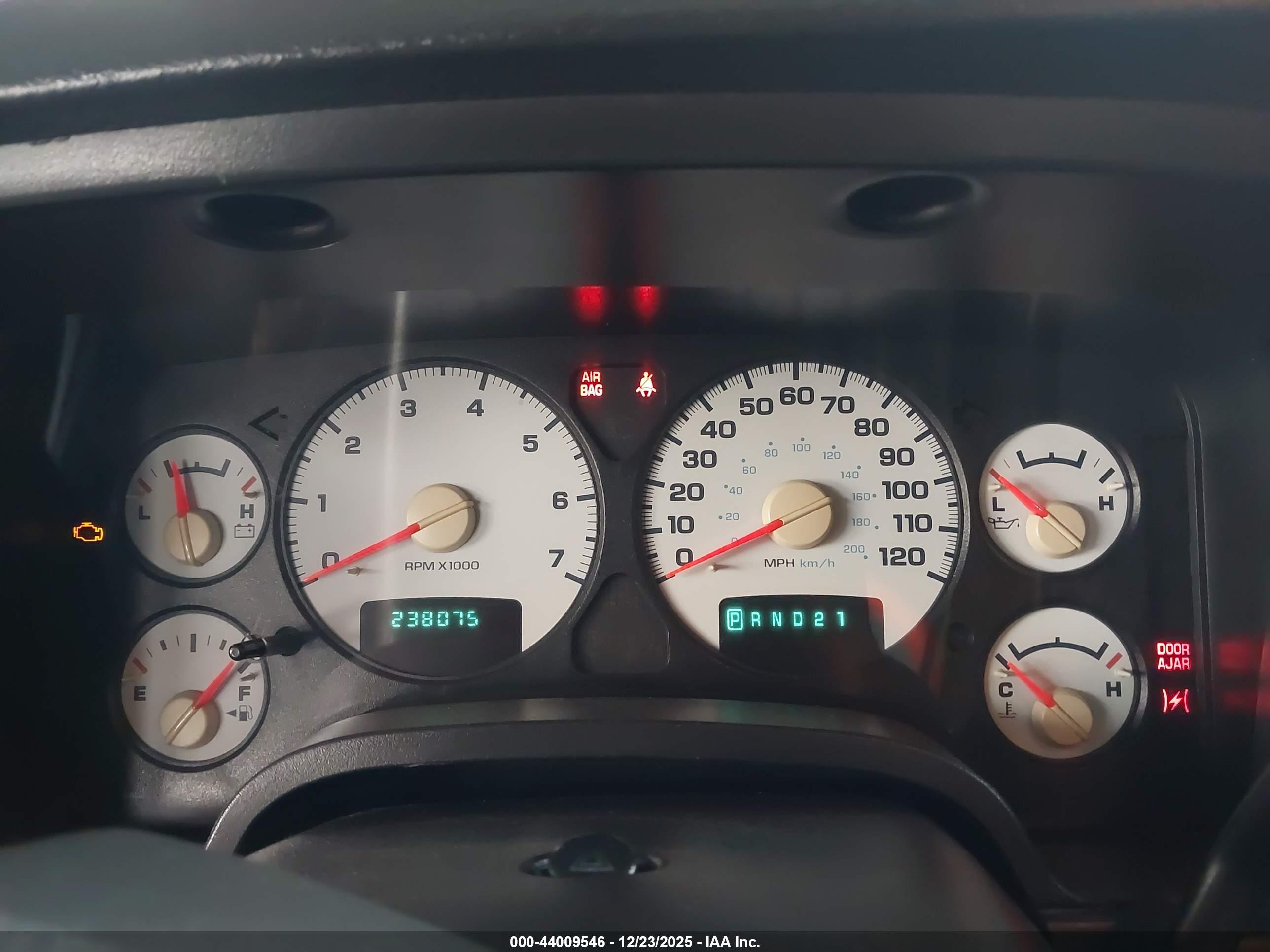 DODGE RAM image 7