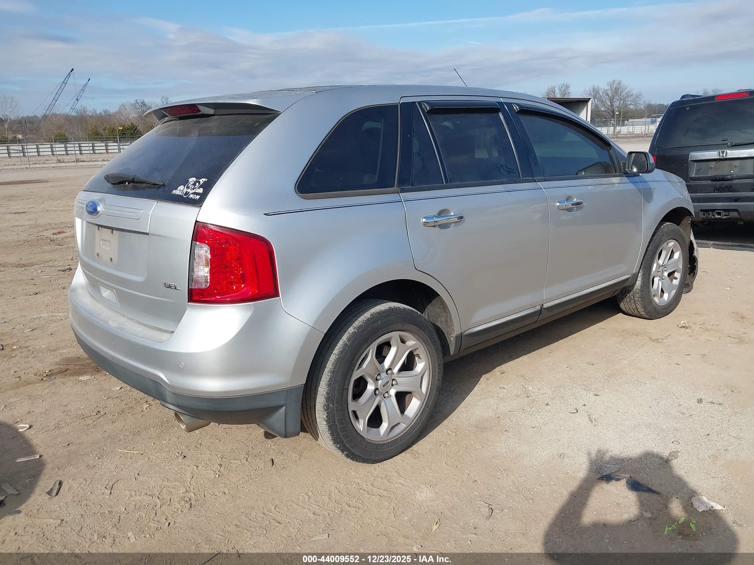 FORD EDGE image 4