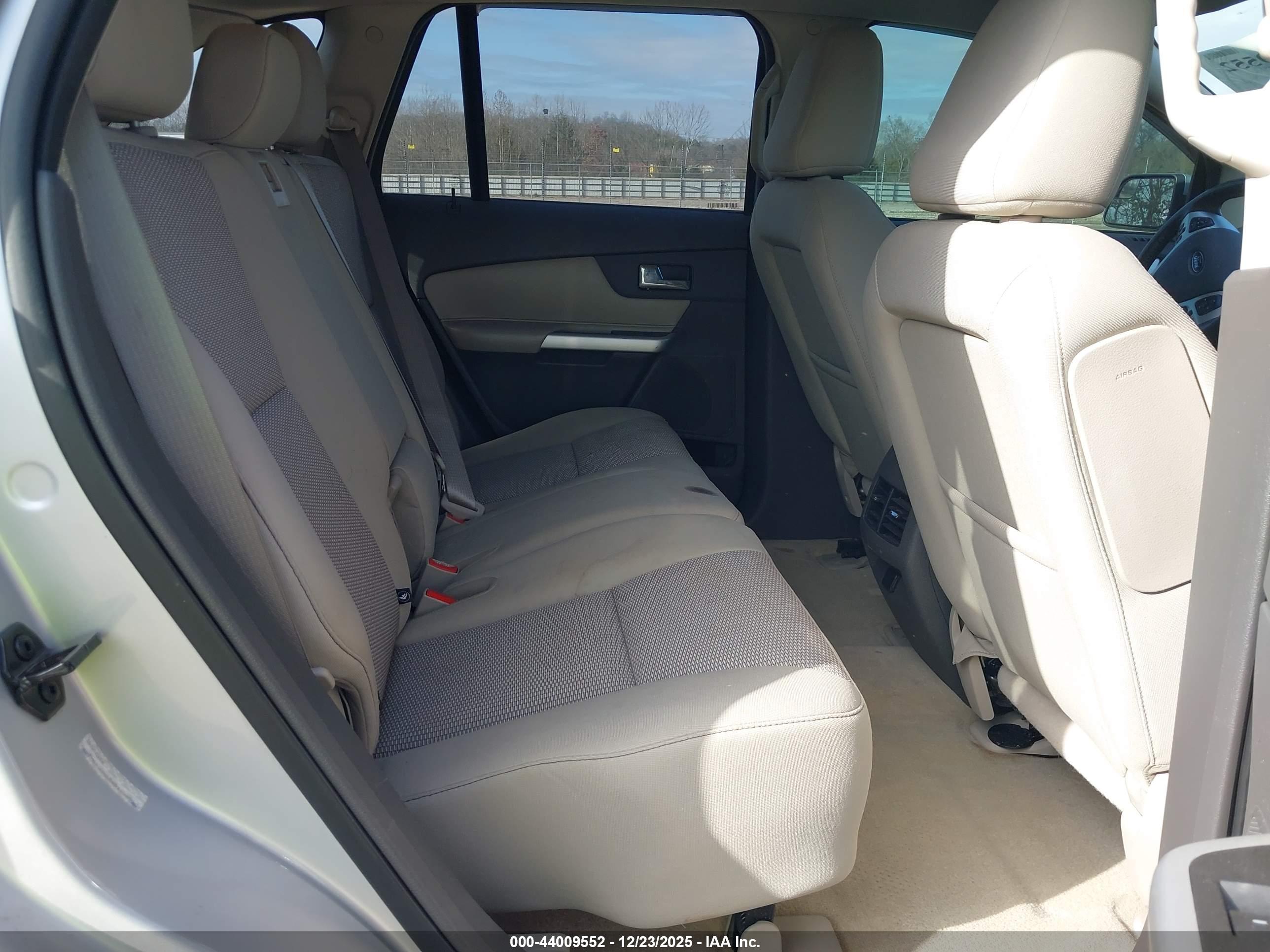 FORD EDGE image 8
