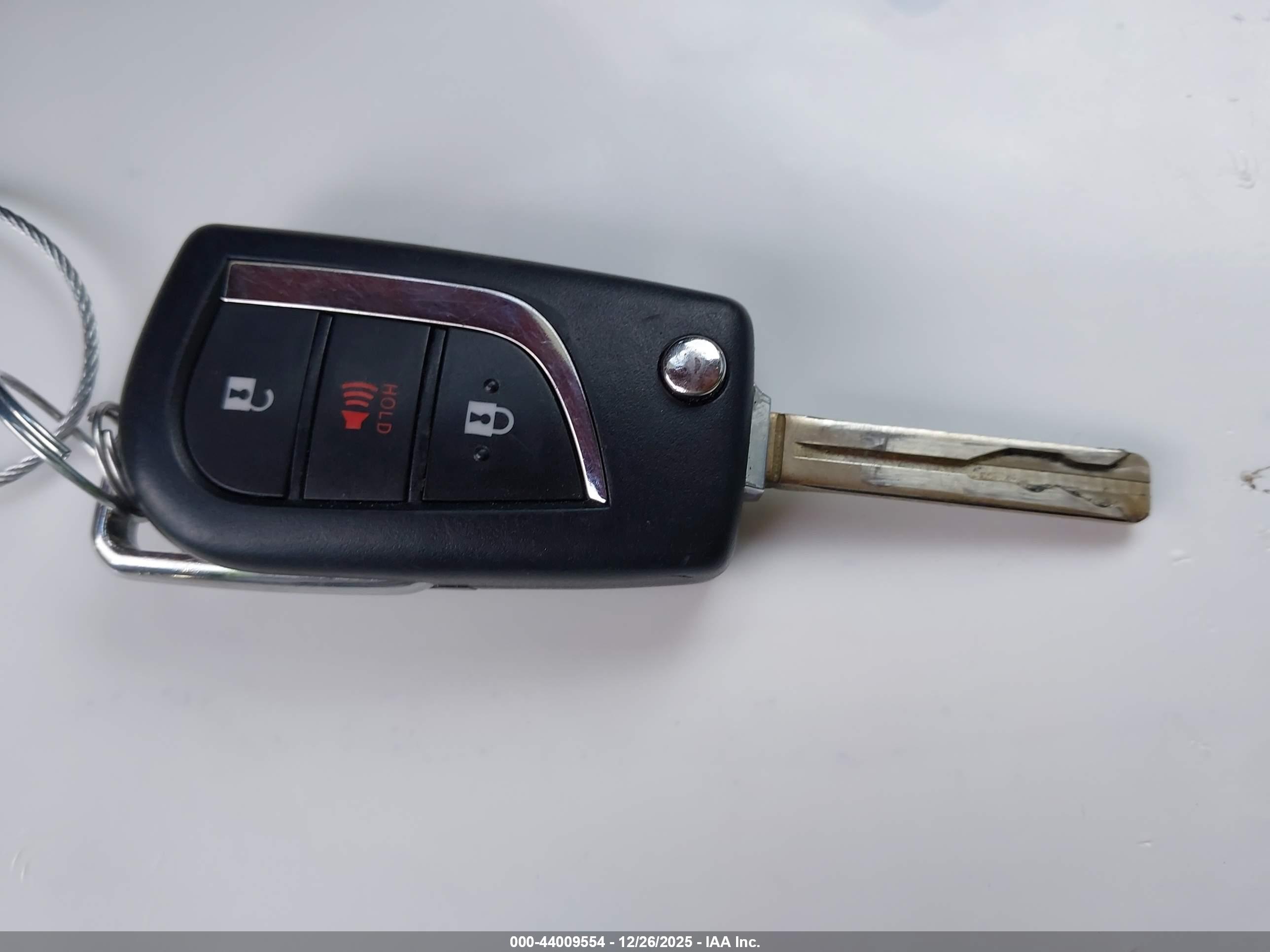 TOYOTA RAV4 image 11