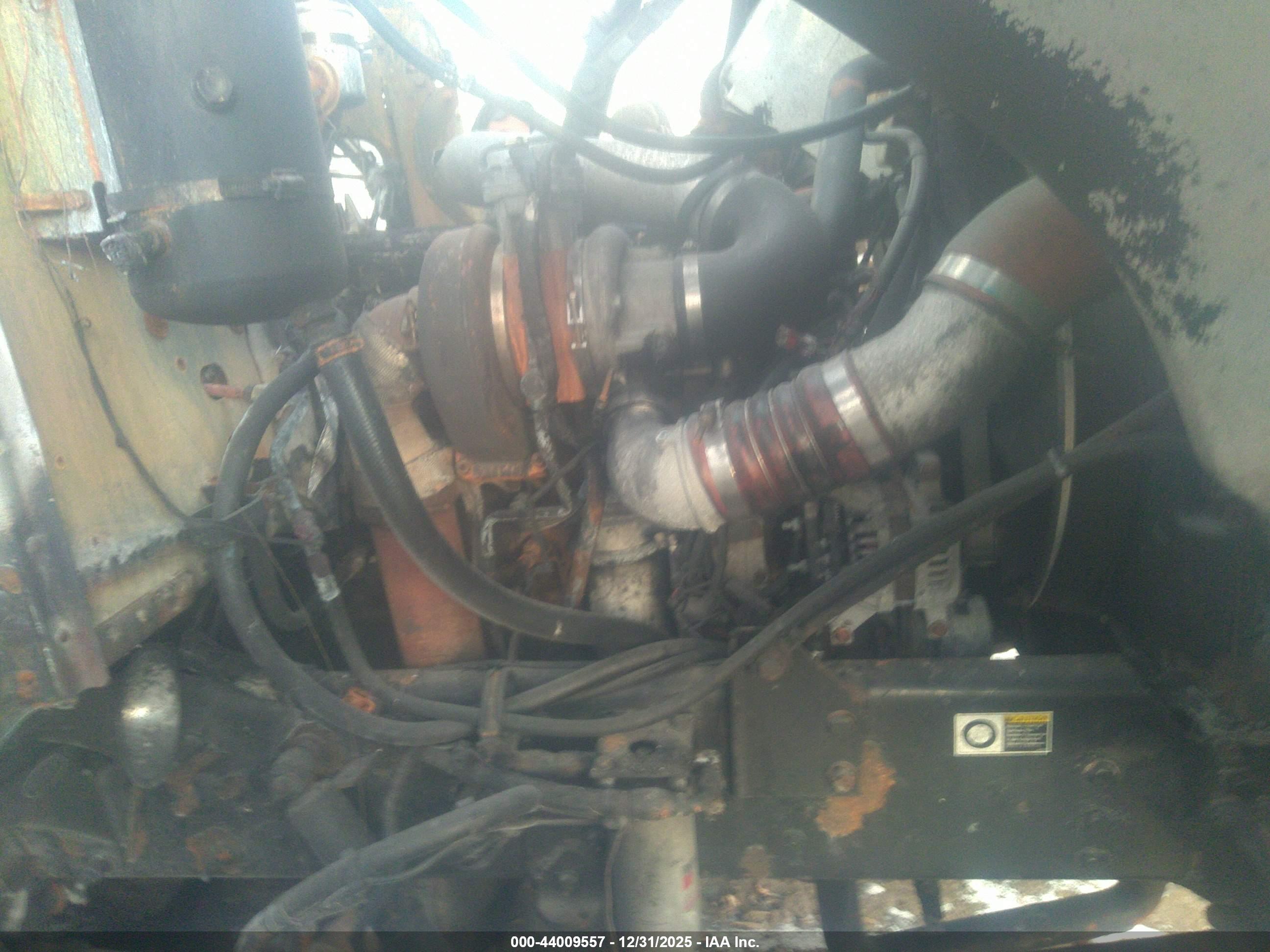 PETERBILT 340 image 10