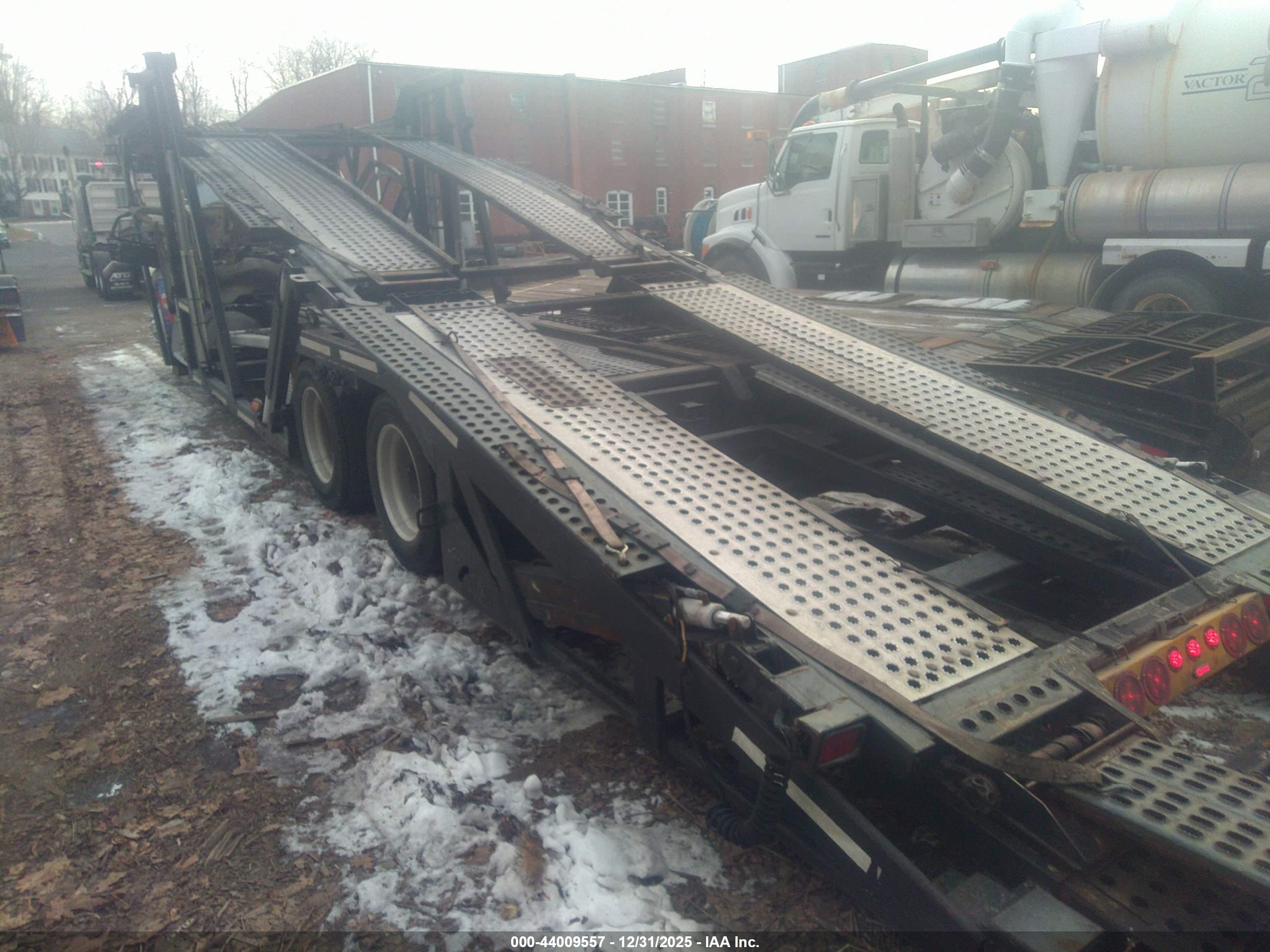 PETERBILT 340 image 3