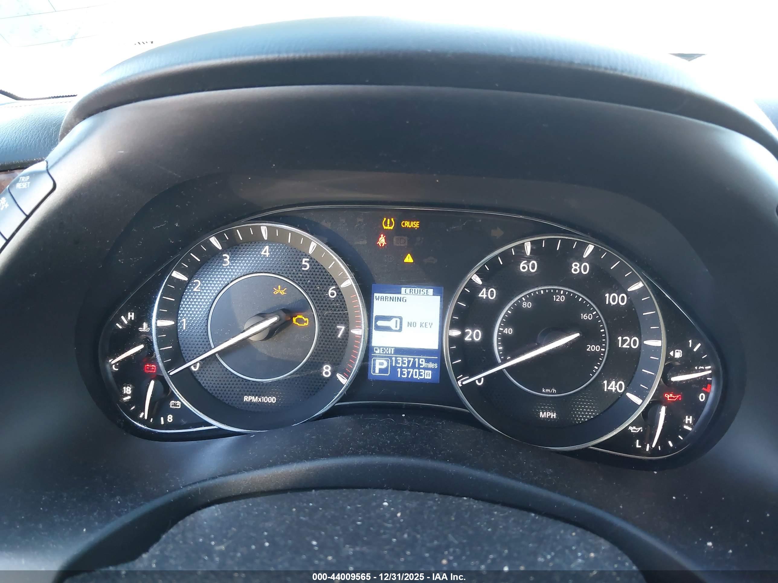 NISSAN ARMADA image 7