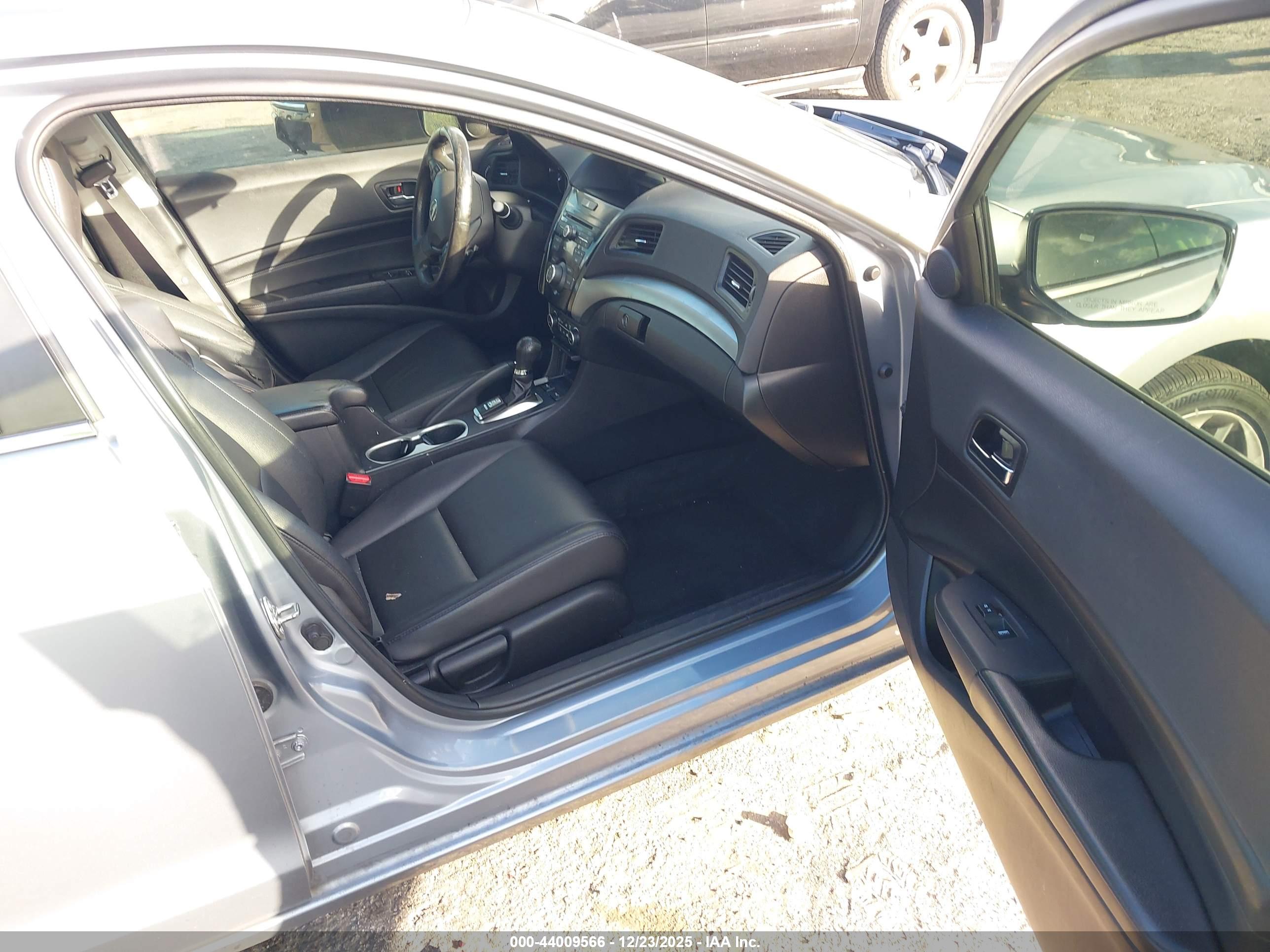 ACURA ILX image 5
