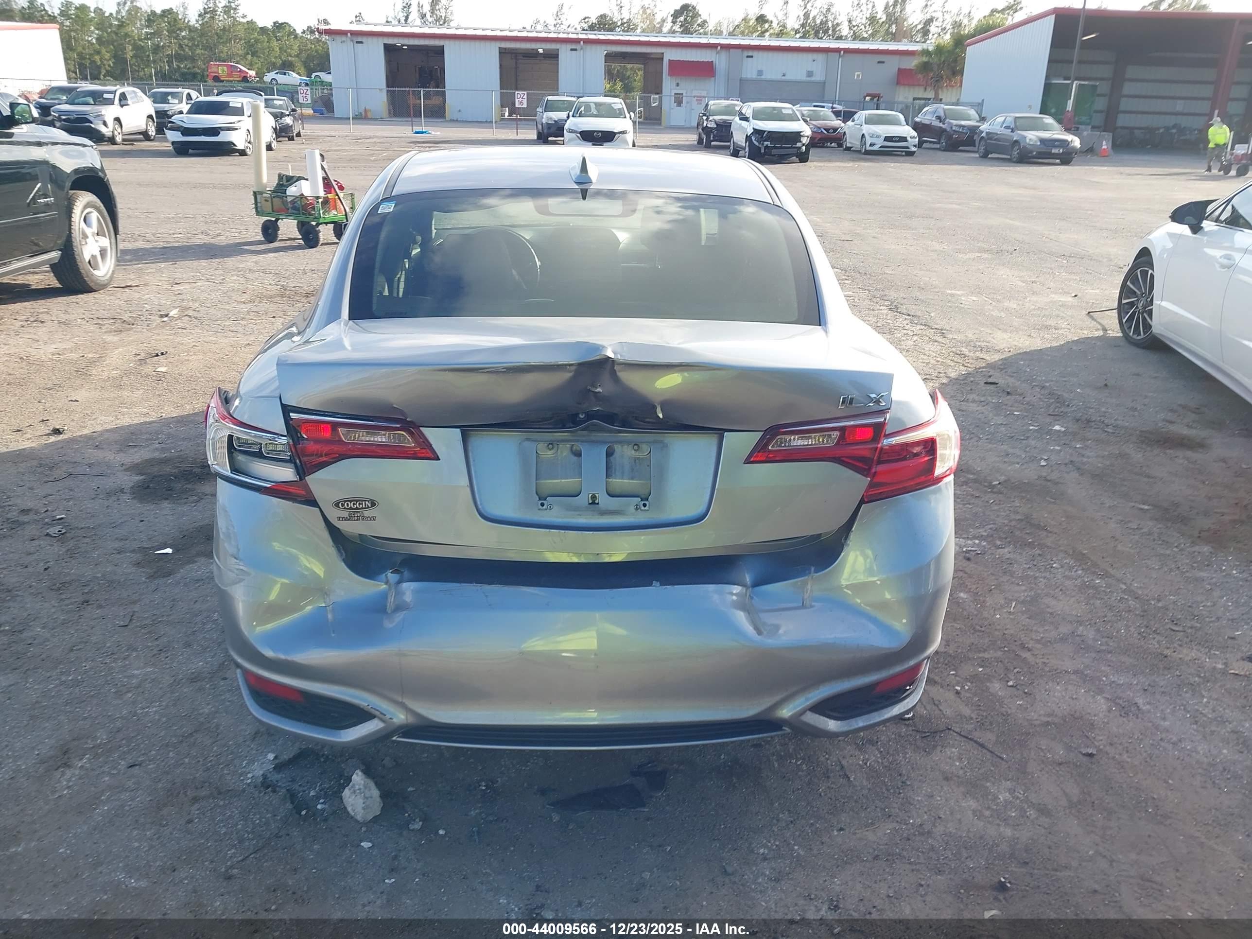 ACURA ILX image 6