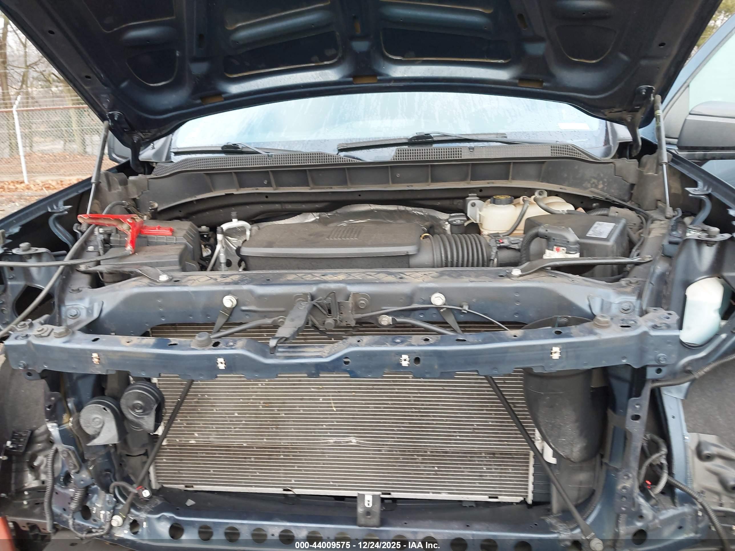 CHEVROLET SILVERADO image 10
