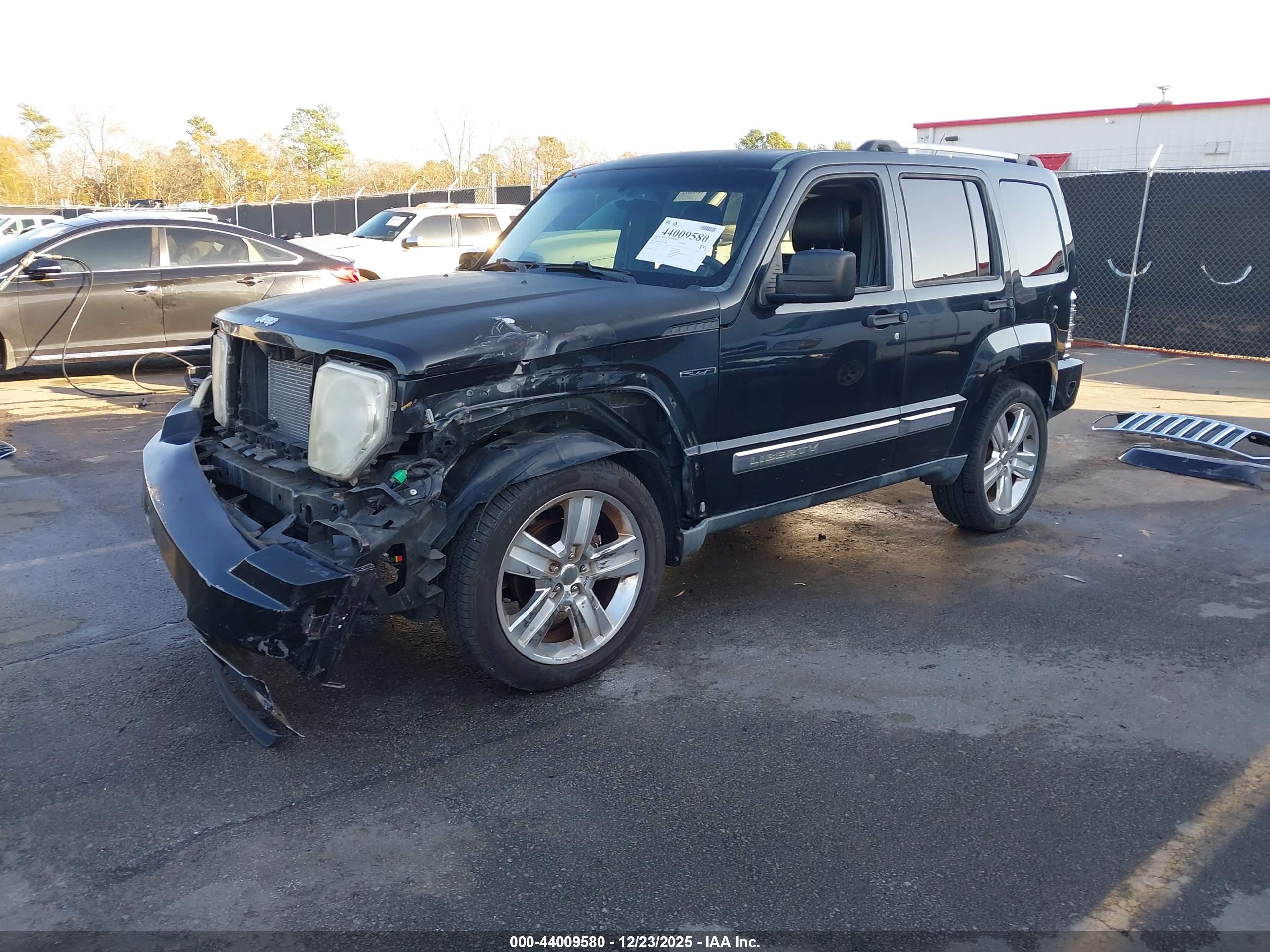 JEEP LIBERTY image 2