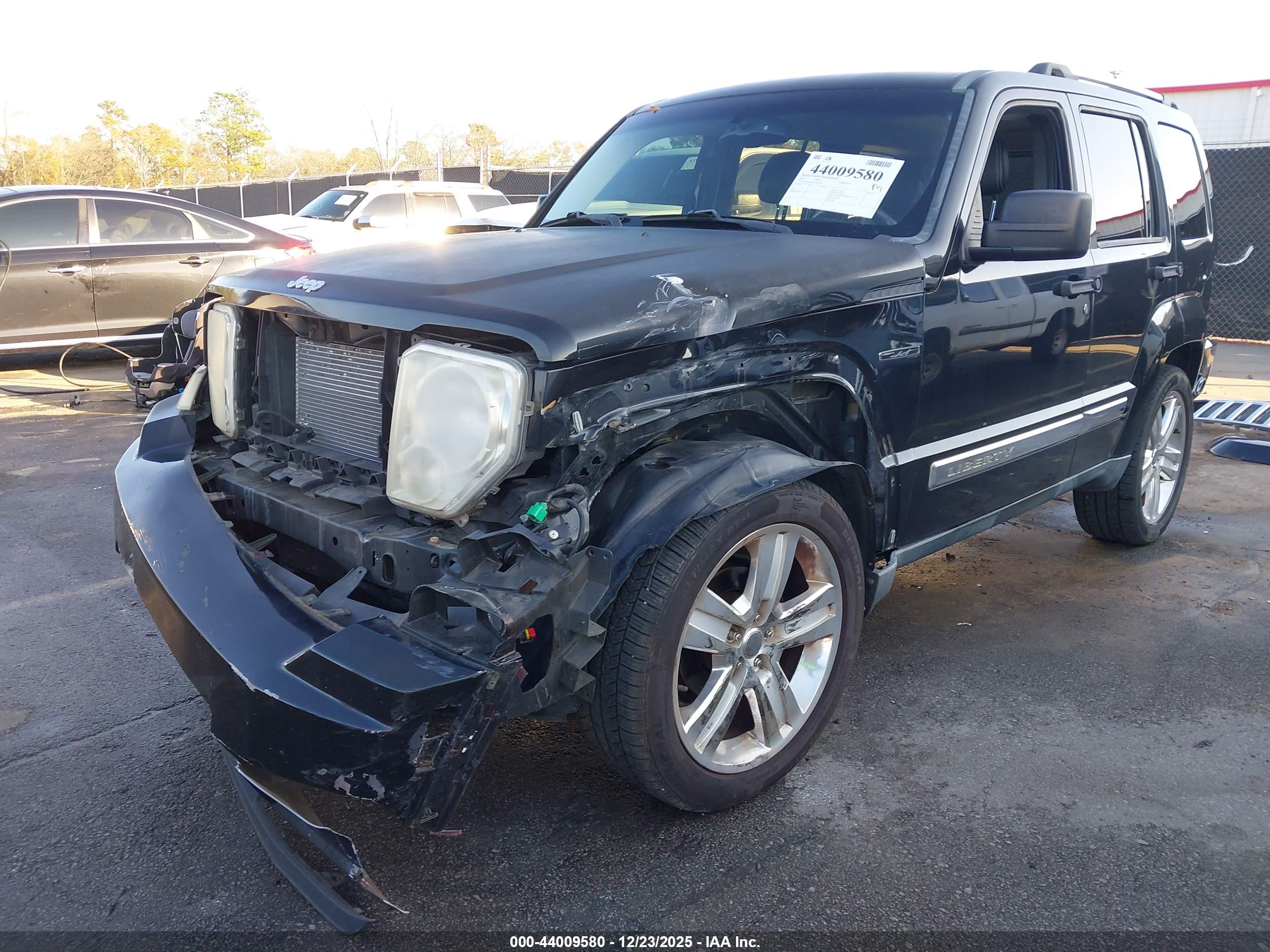JEEP LIBERTY image 6