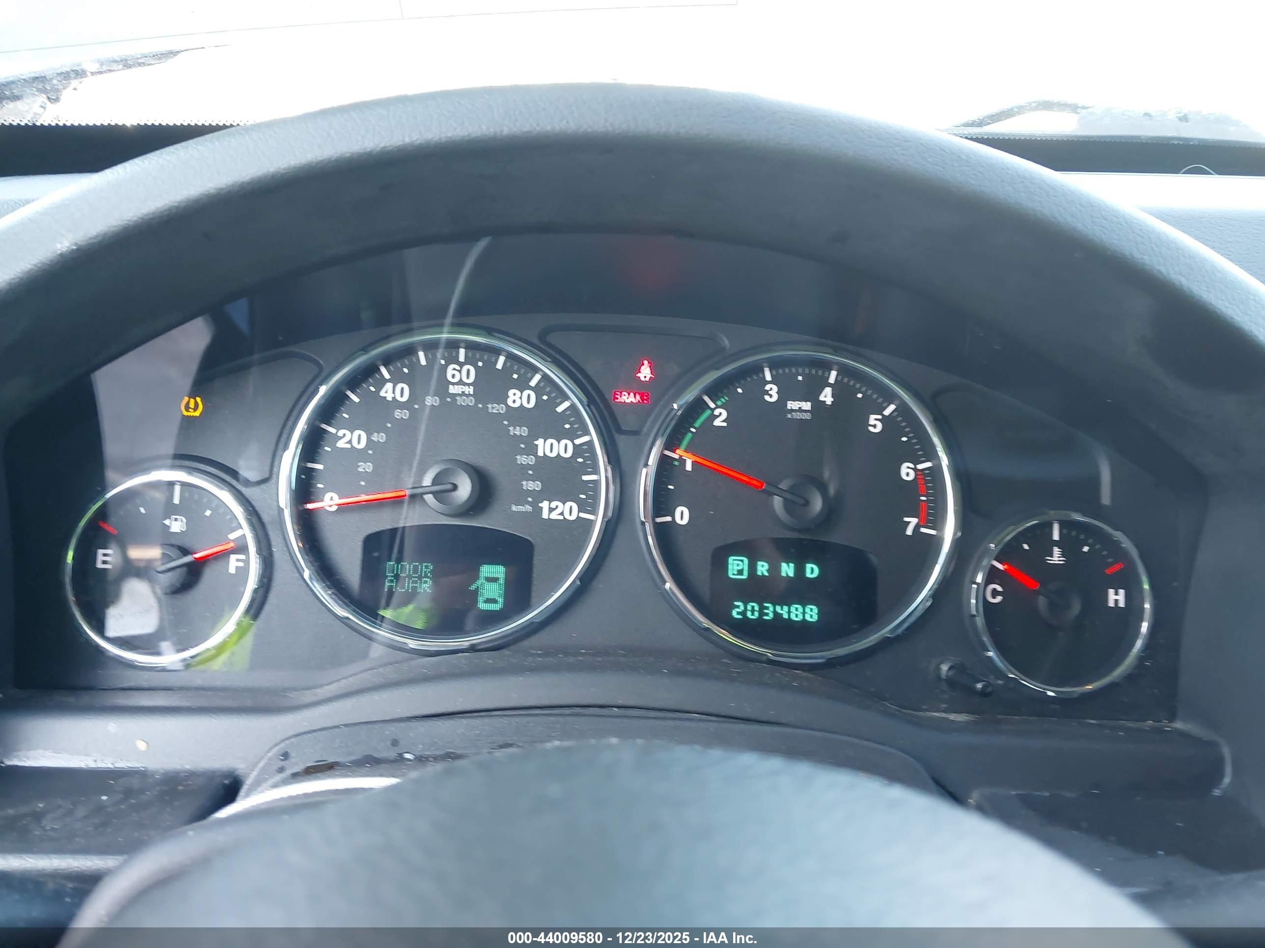 JEEP LIBERTY image 7