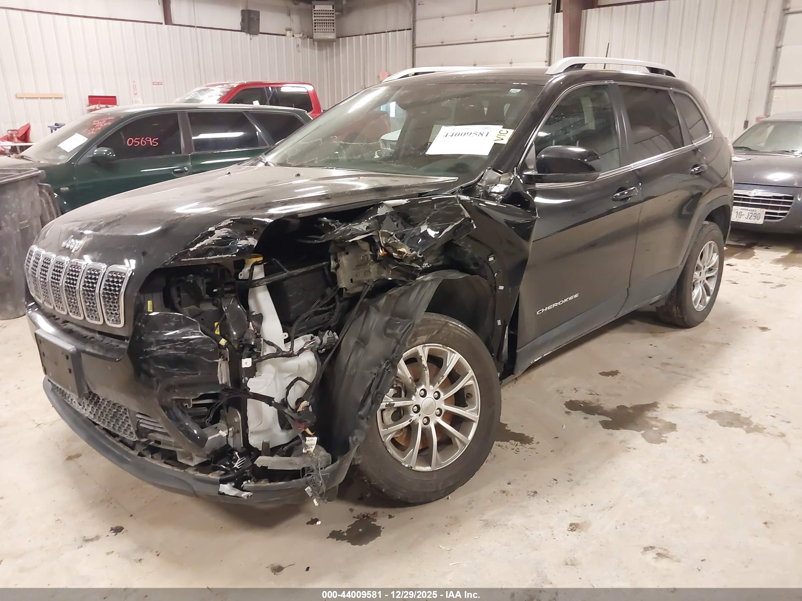 JEEP CHEROKEE image 2
