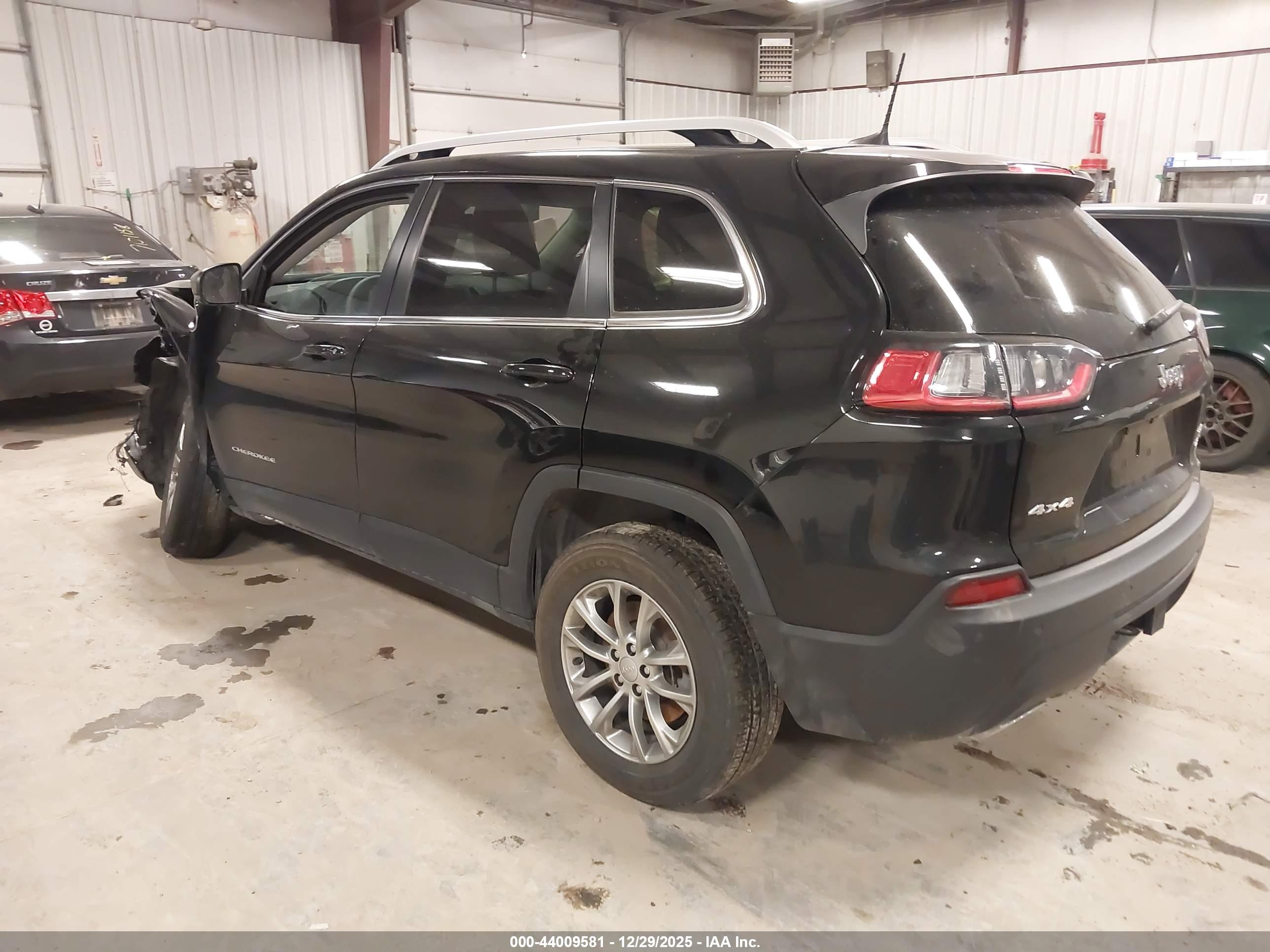 JEEP CHEROKEE image 3