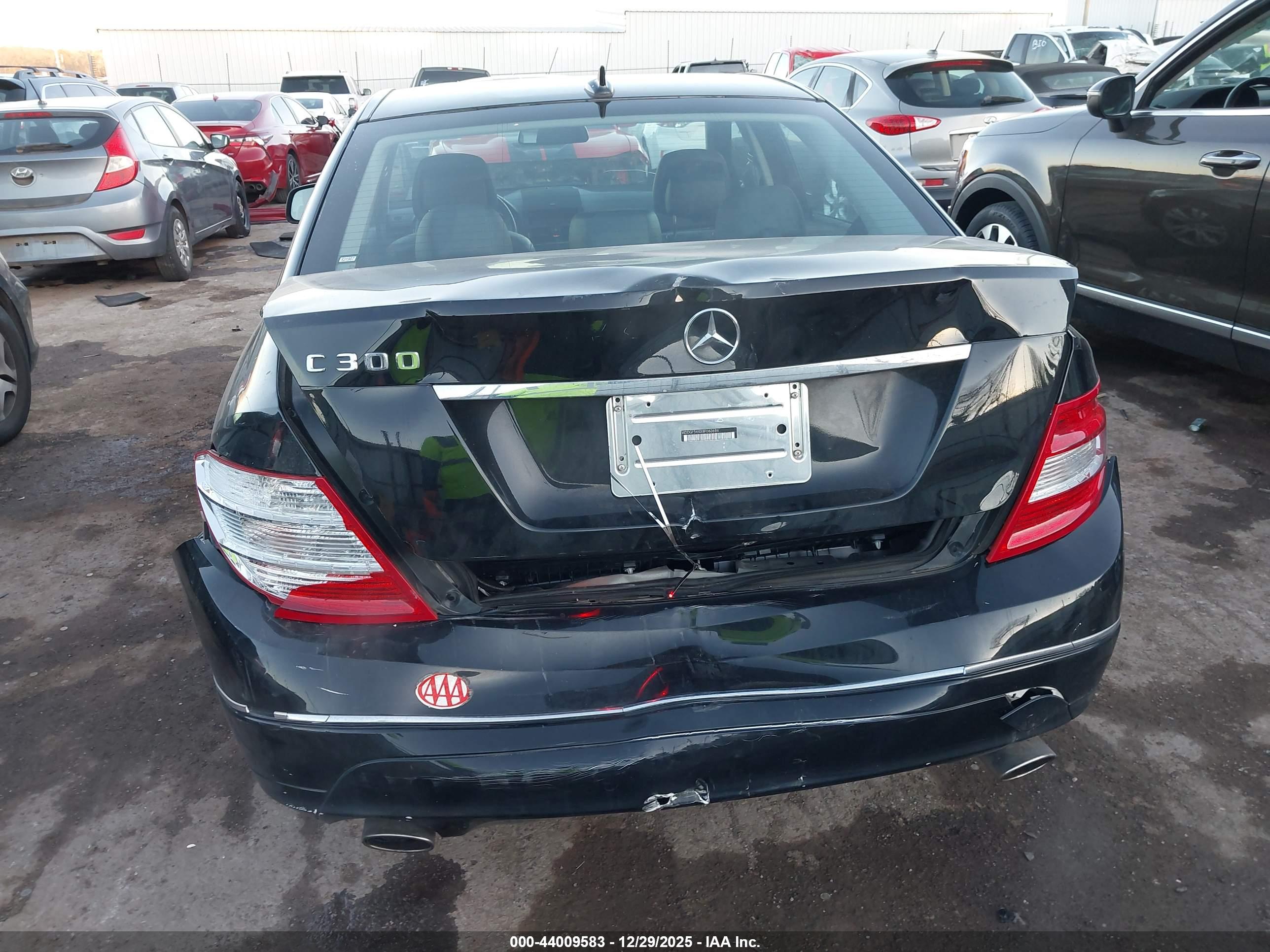 MERCEDES-BENZ C image 6