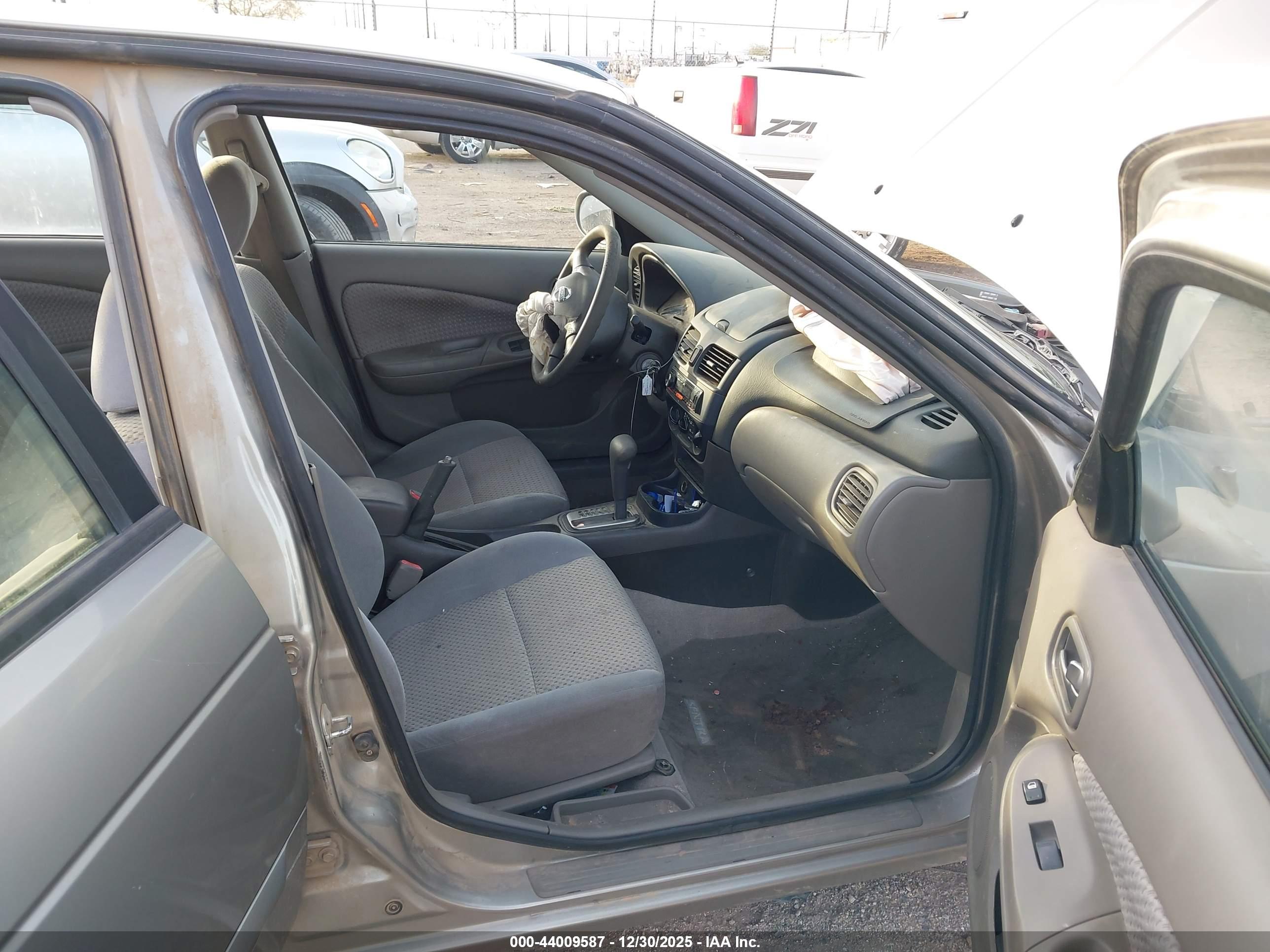 NISSAN SENTRA image 5