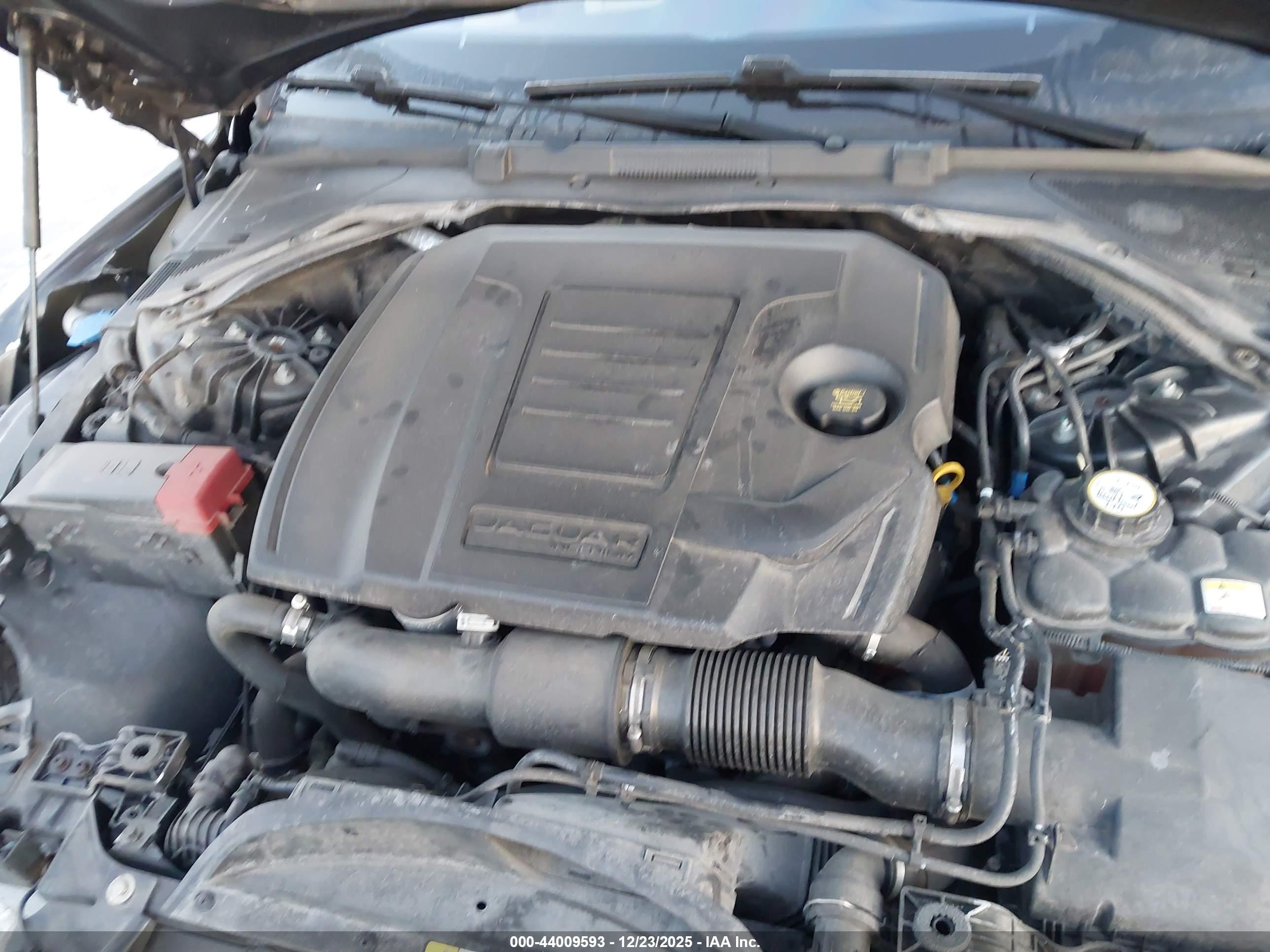 JAGUAR XE image 10