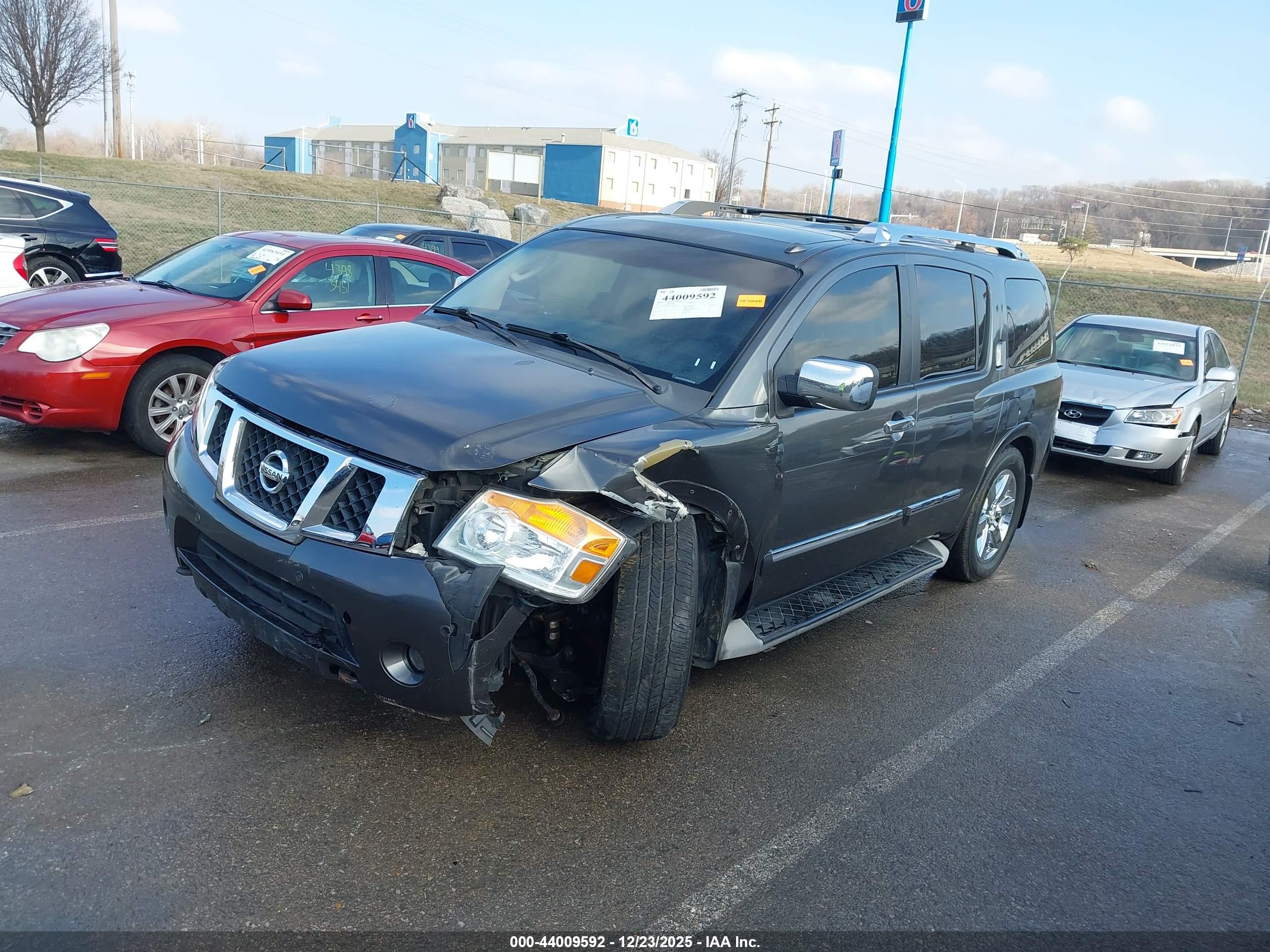 NISSAN ARMADA image 2