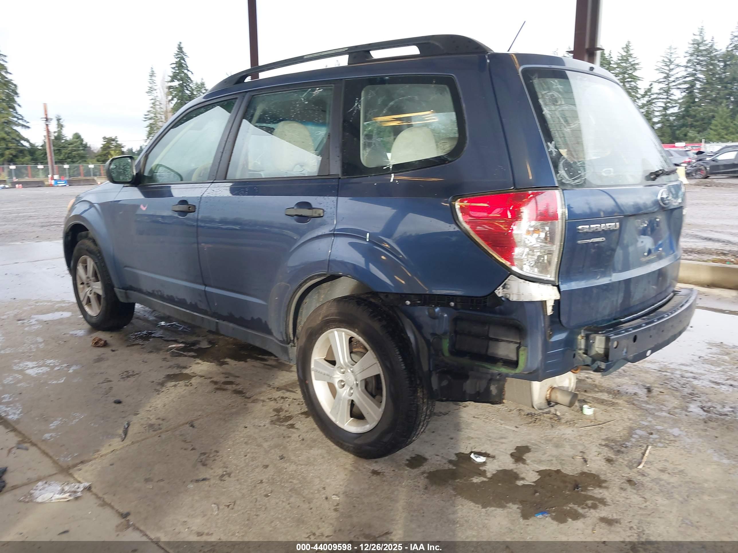 SUBARU FORESTER image 3