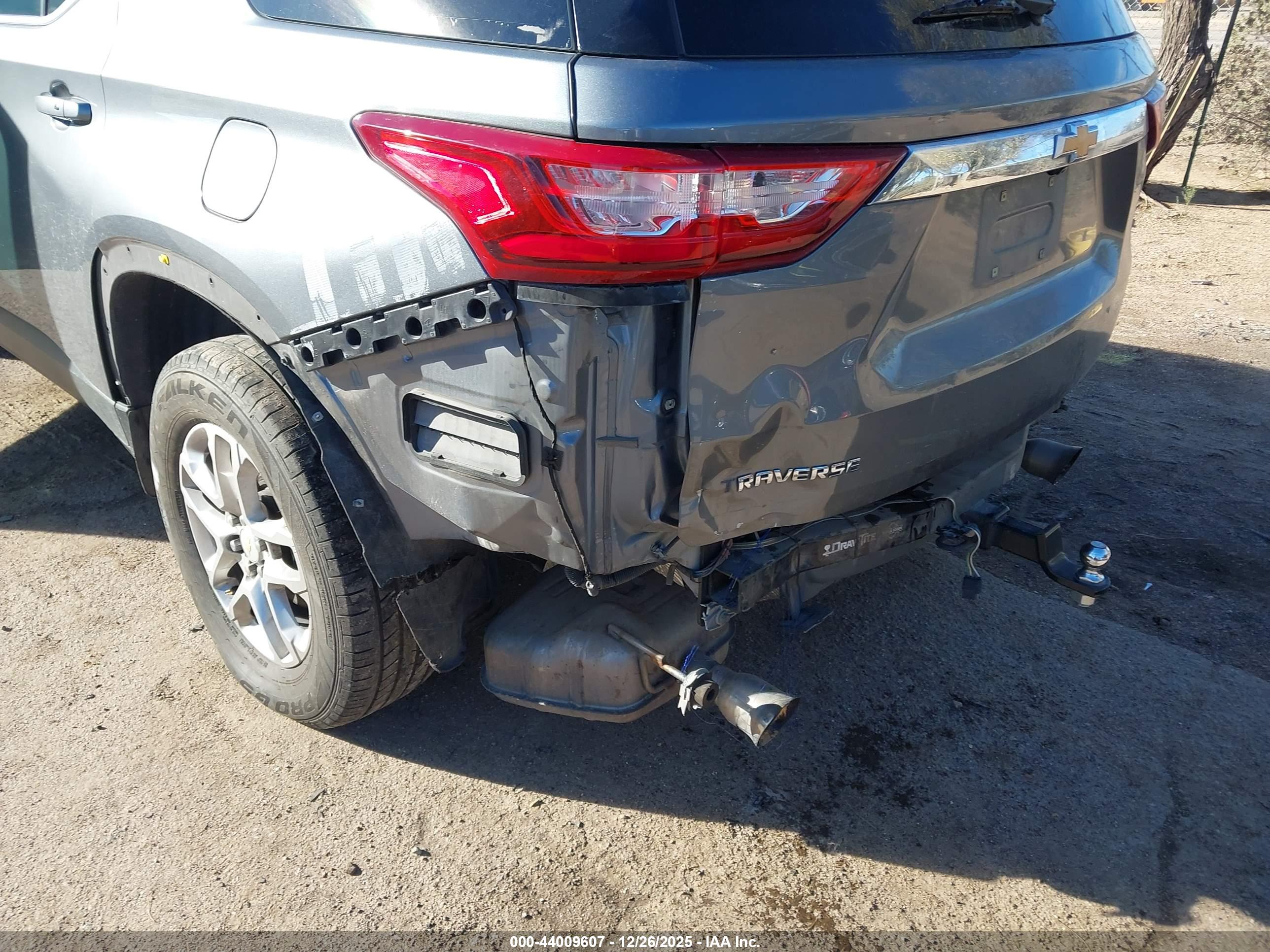 CHEVROLET TRAVERSE image 6