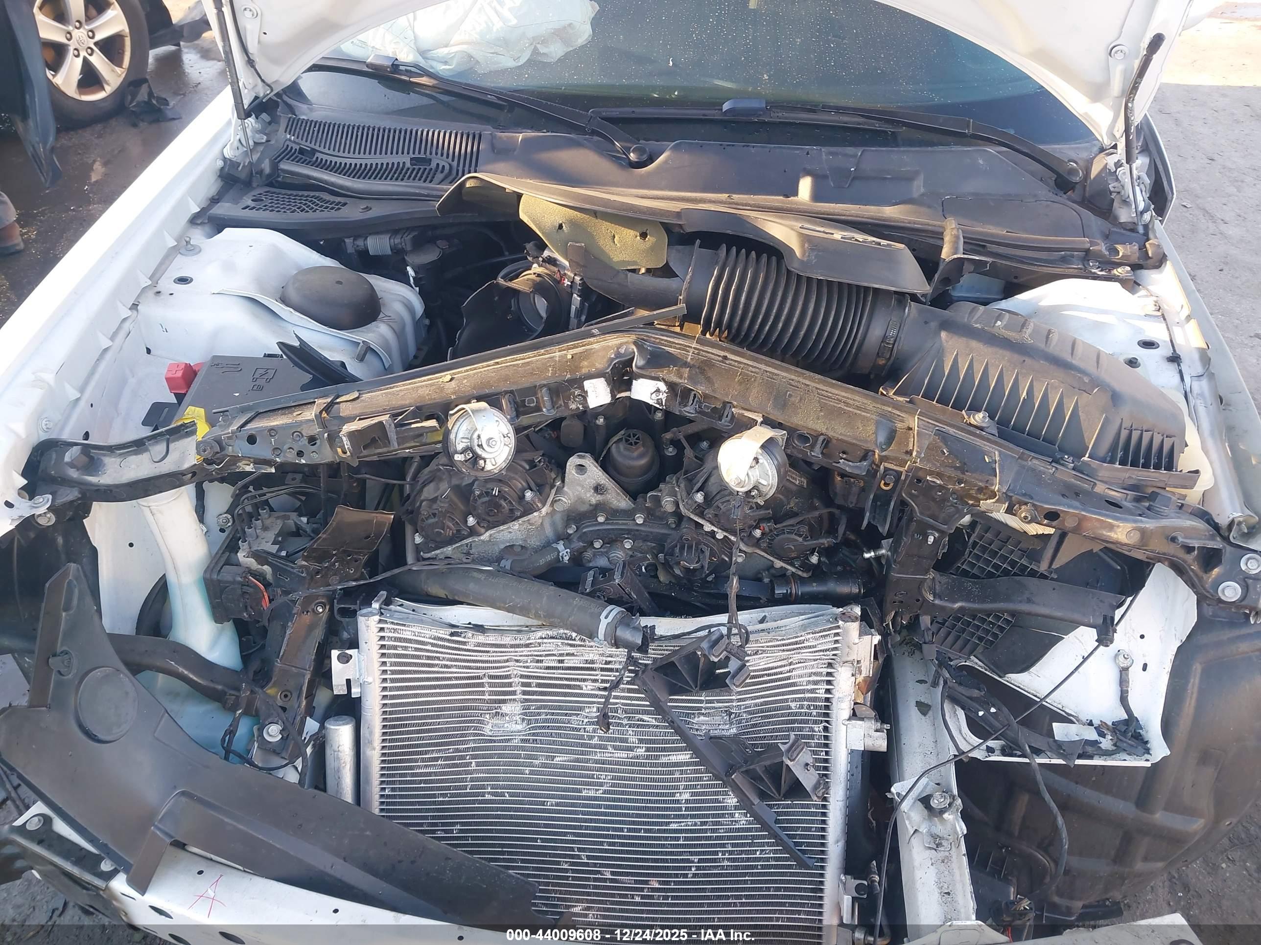 DODGE CHALLENGER image 10